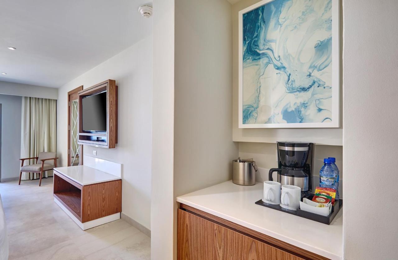 Luxury Presidential Ocean Front Two Bedrooms Suite Diamond Club