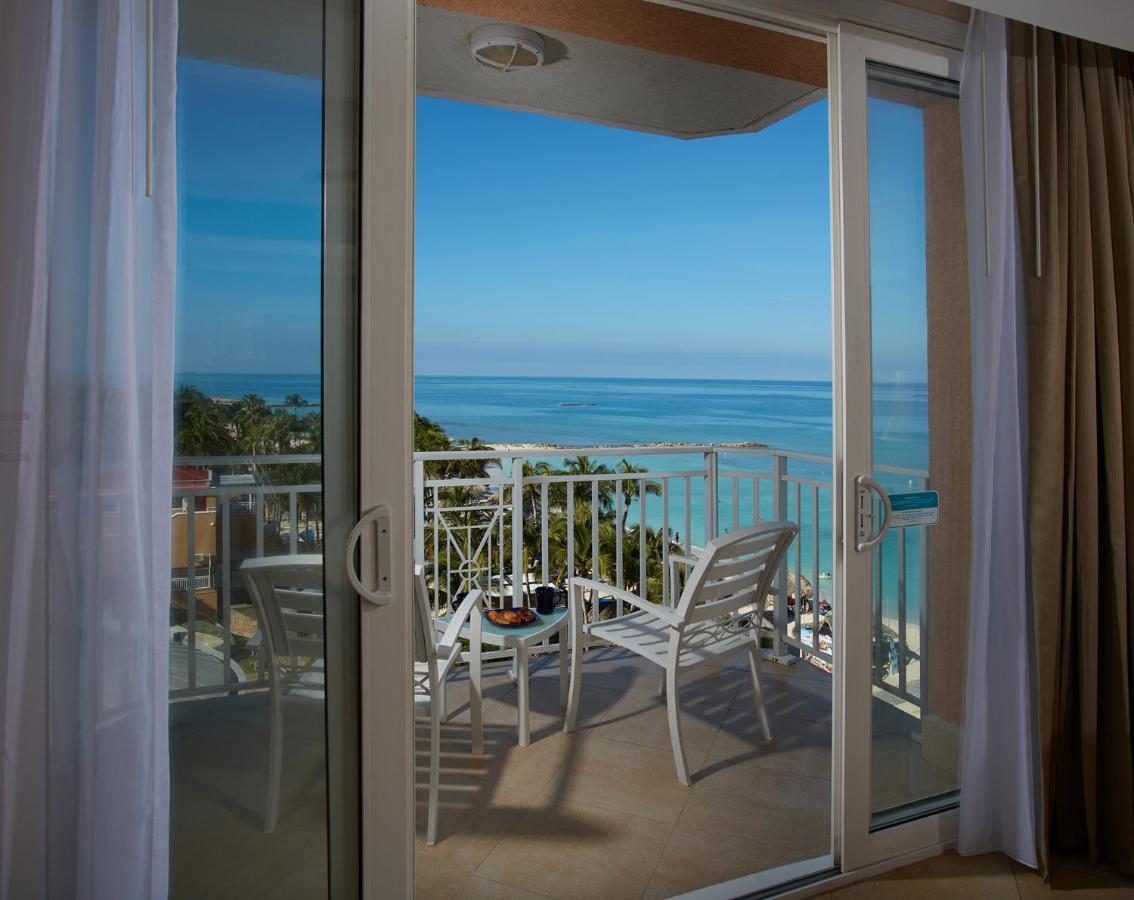 Beach Tower One-Bedroom Suite