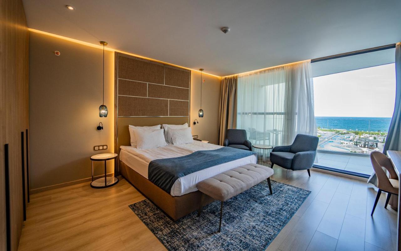 Family Room Sea View