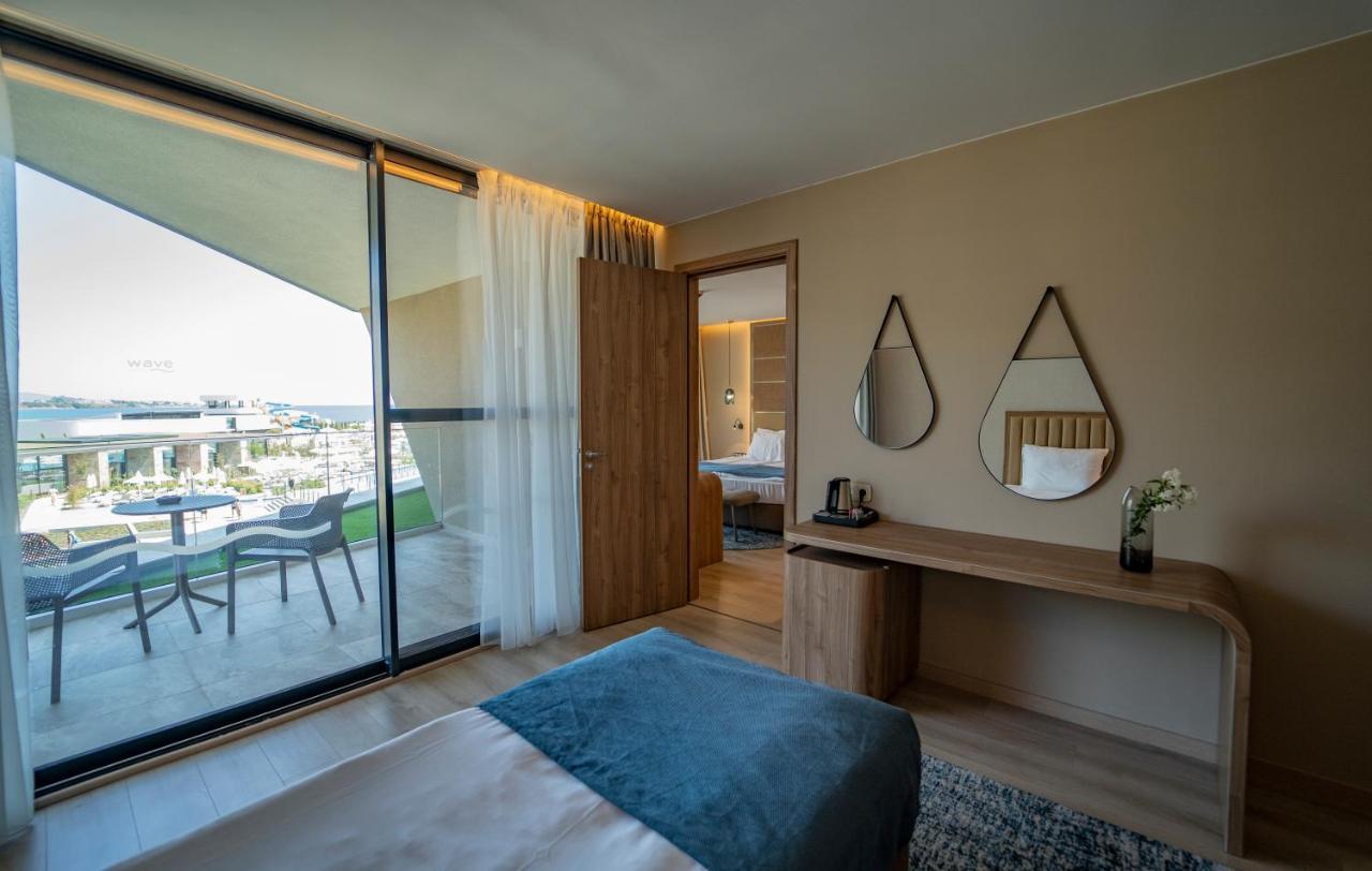 Family Room Side Sea View