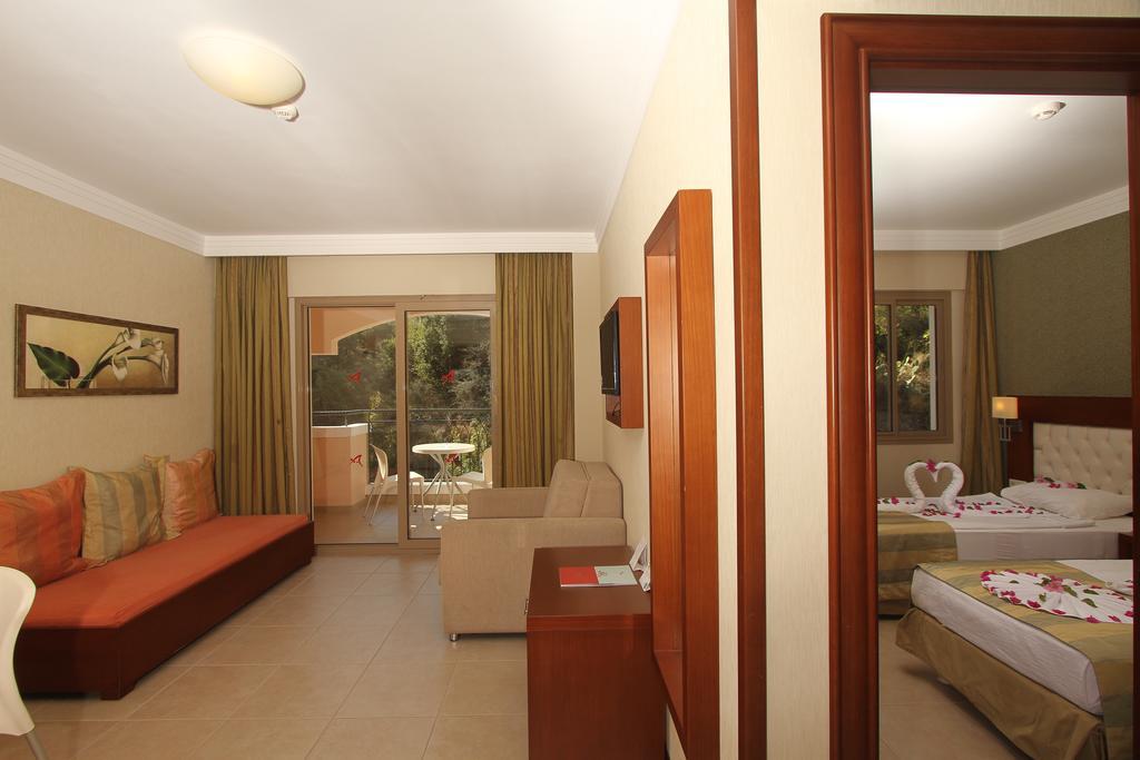 Apartment (2 Adults)