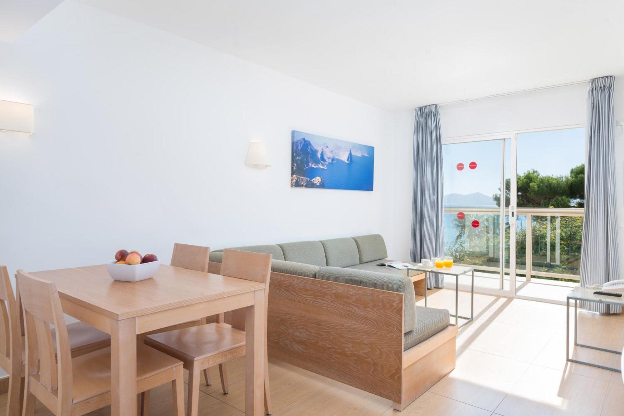 Apartment mit 2 Schlafzimmern und Meerblick