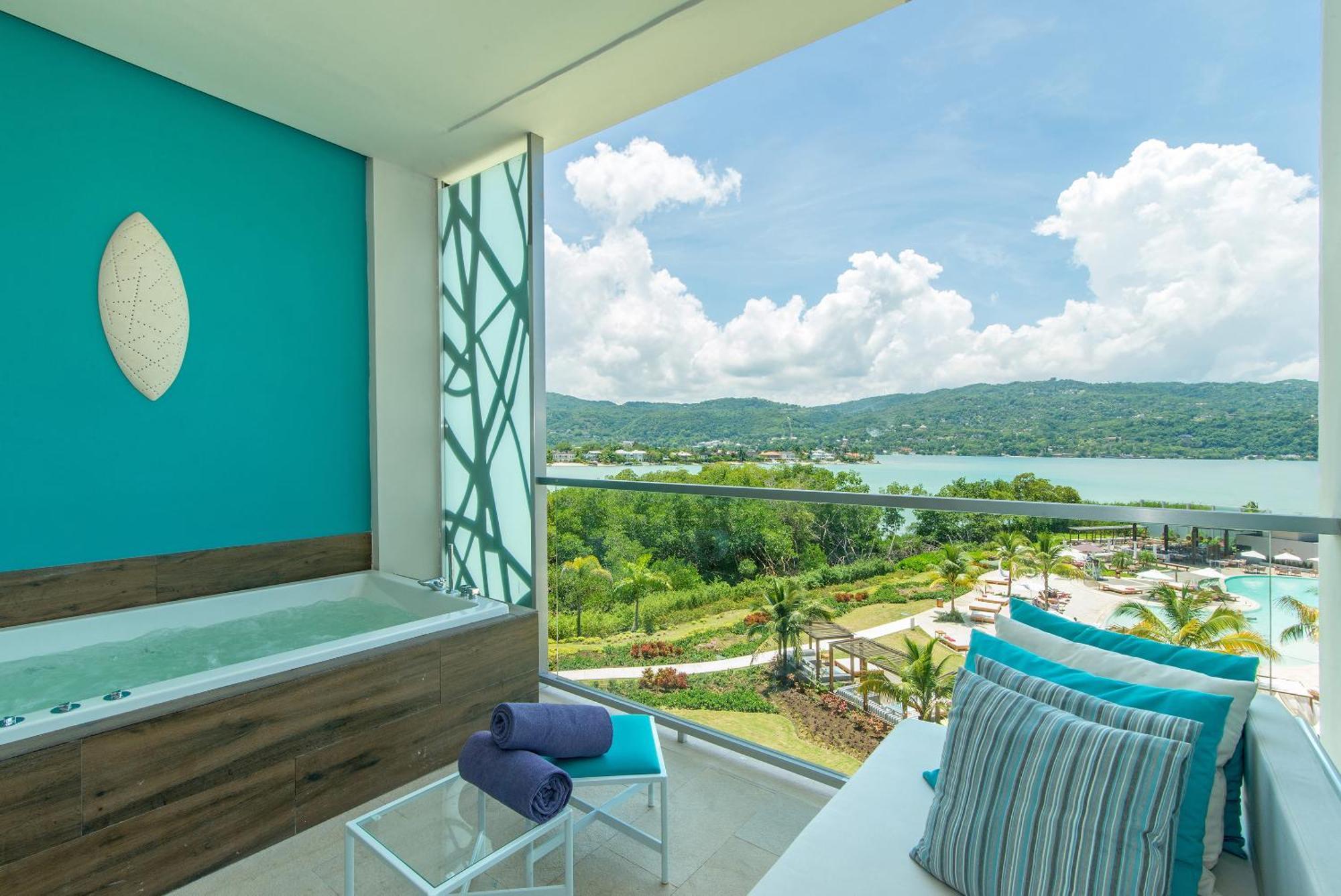 Xhale Club Double Ocean View