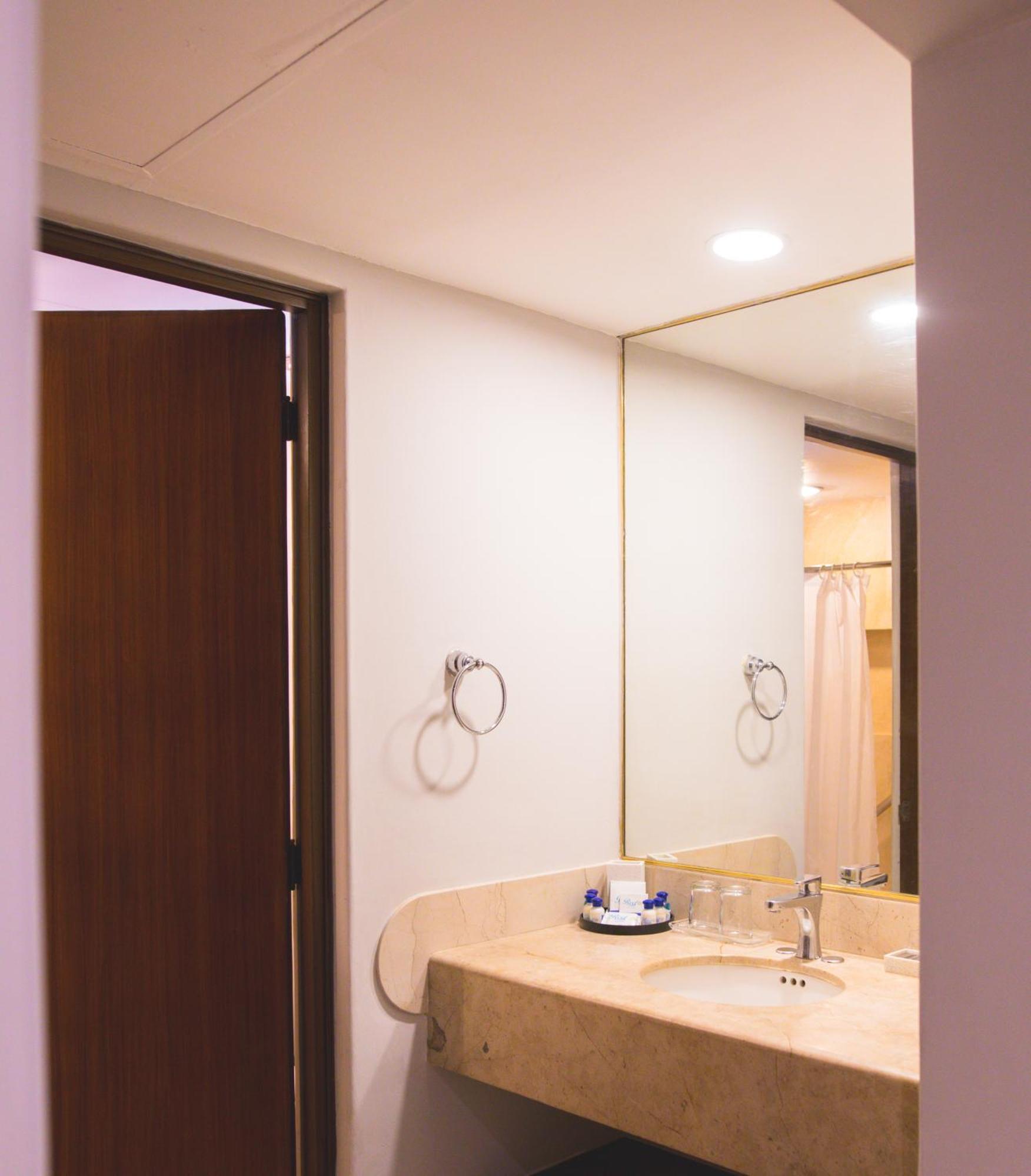 King Suite with Ocean View