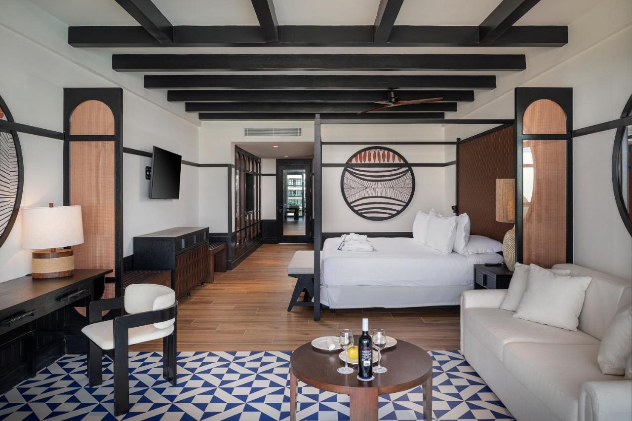 Privilege Junior Suite Swim Up