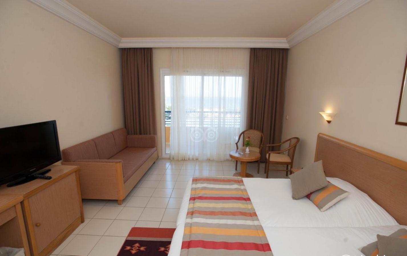 Triple Room with Sea View