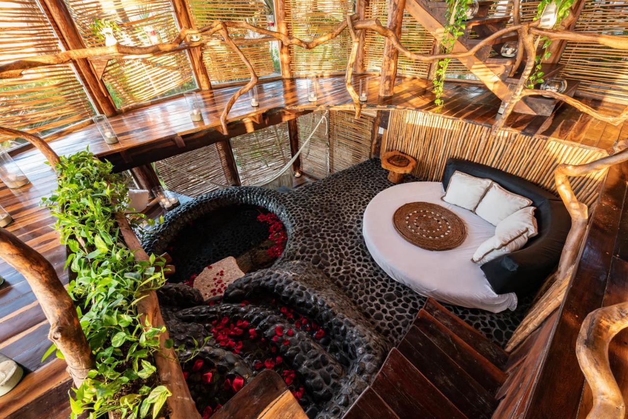 Moon Villa