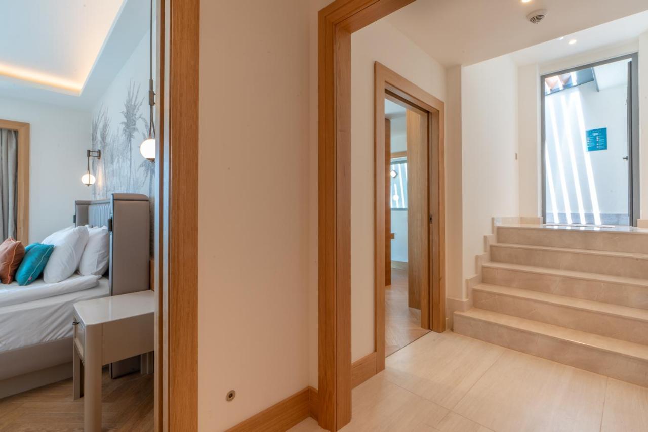 Premium Family Suite Pool