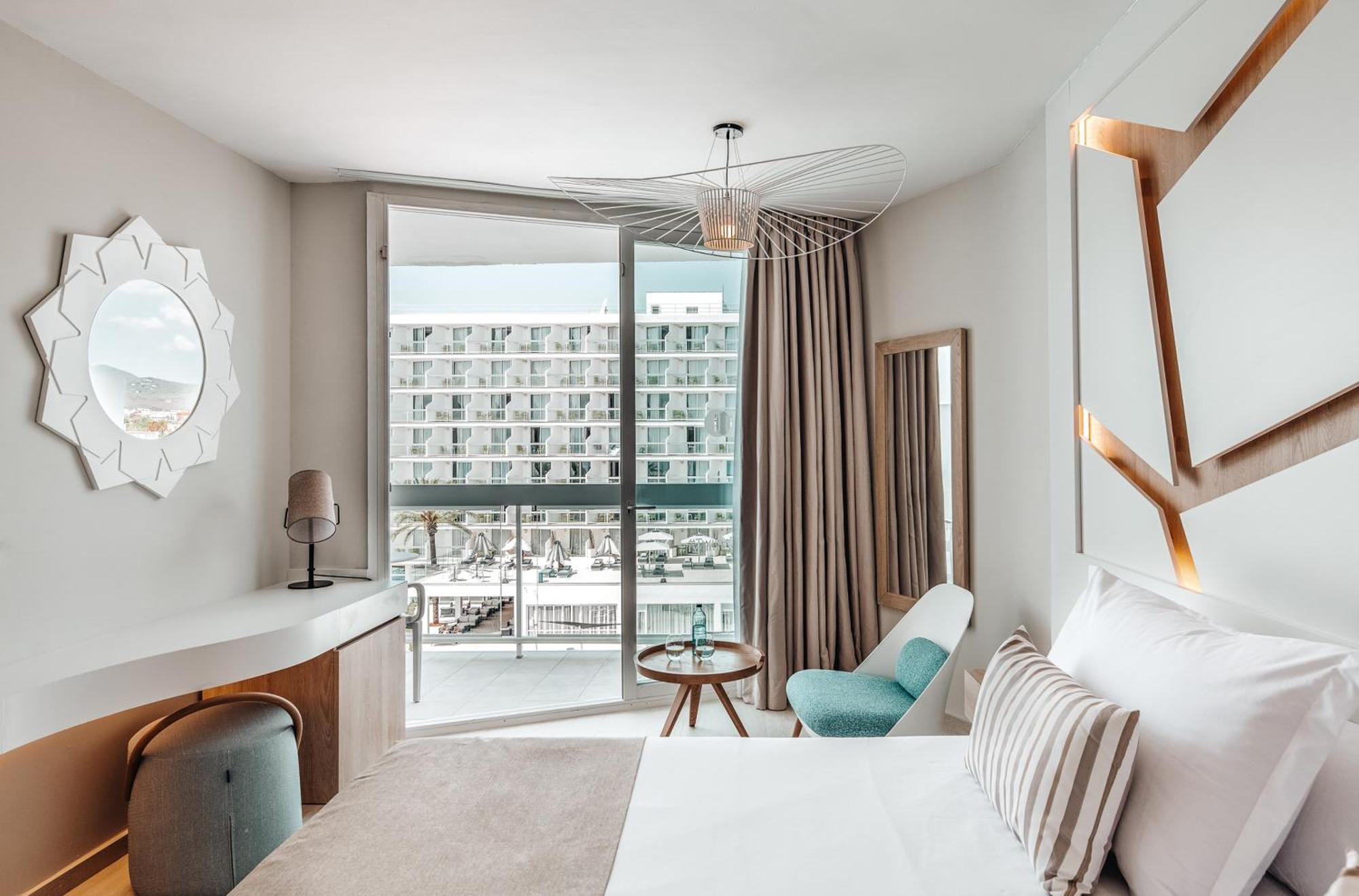 Discover Side Seaview Double Room