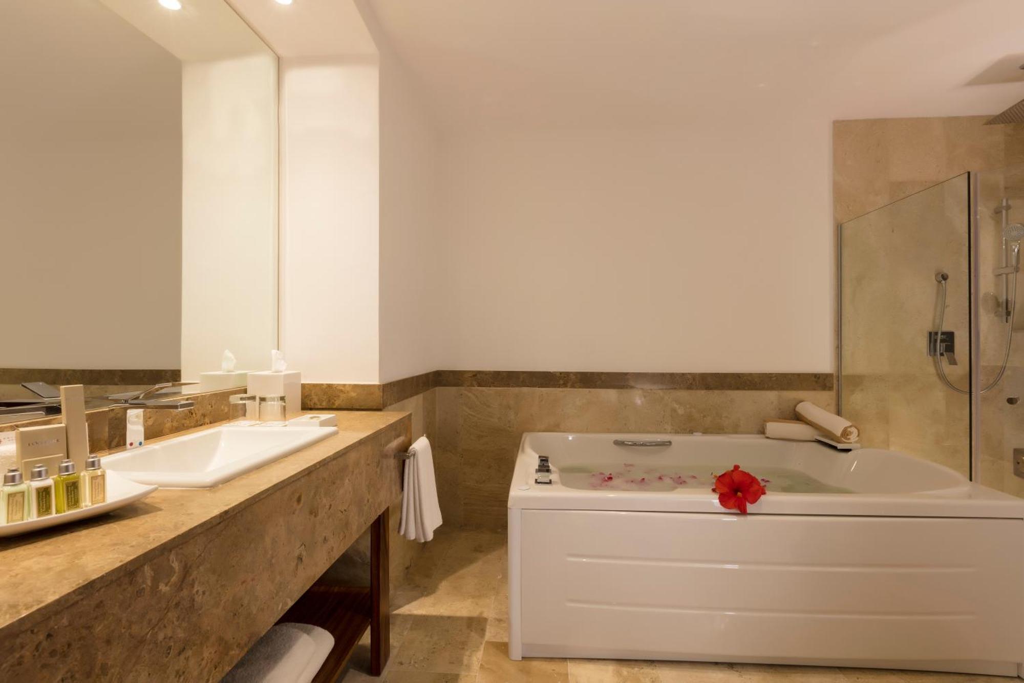 Altitude Presidential Suite Ocean View