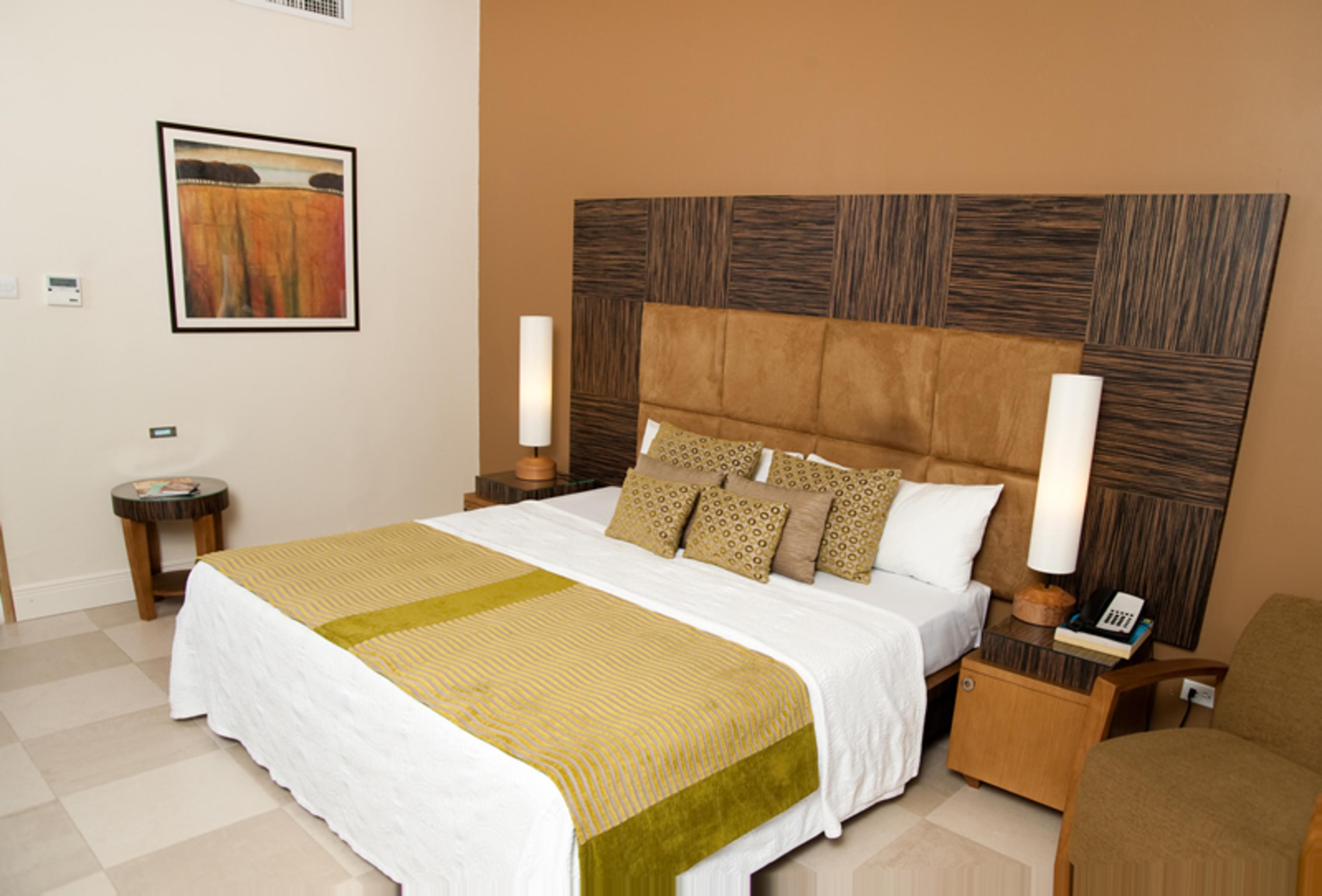 Superior King or Twin Room Pool View