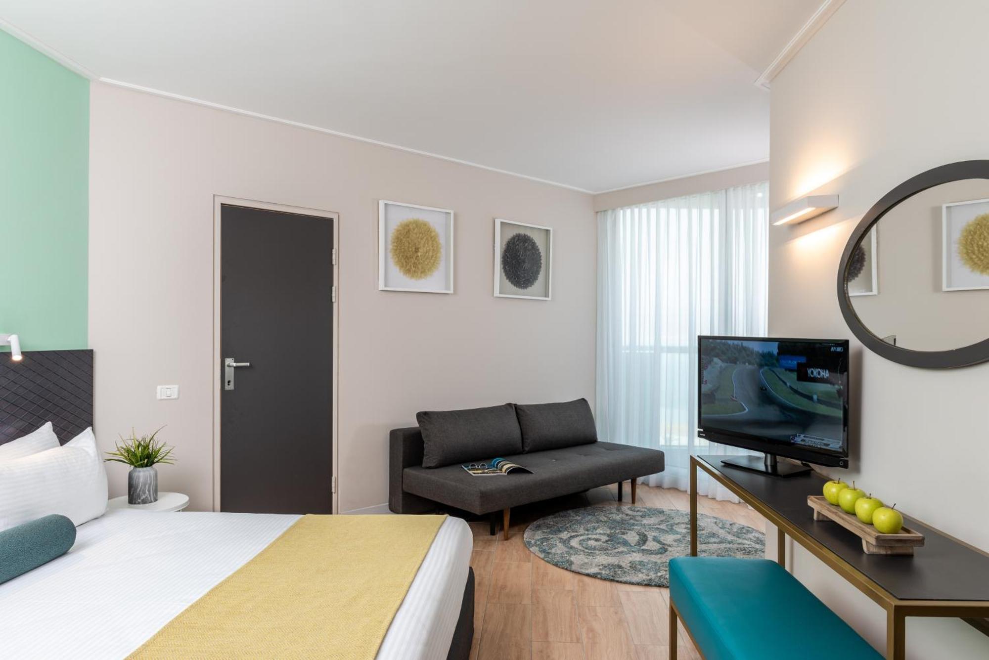 Deluxe Double or Twin Room Sea View