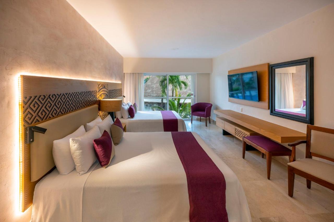 Superior Pool Room with Two Queen Beds, Non-Smoking,1436759674:JPEG