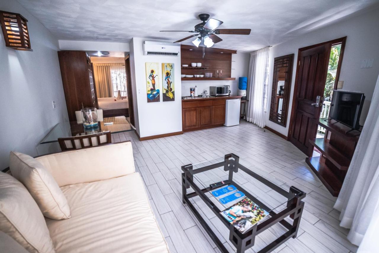 Honeymoon Suite