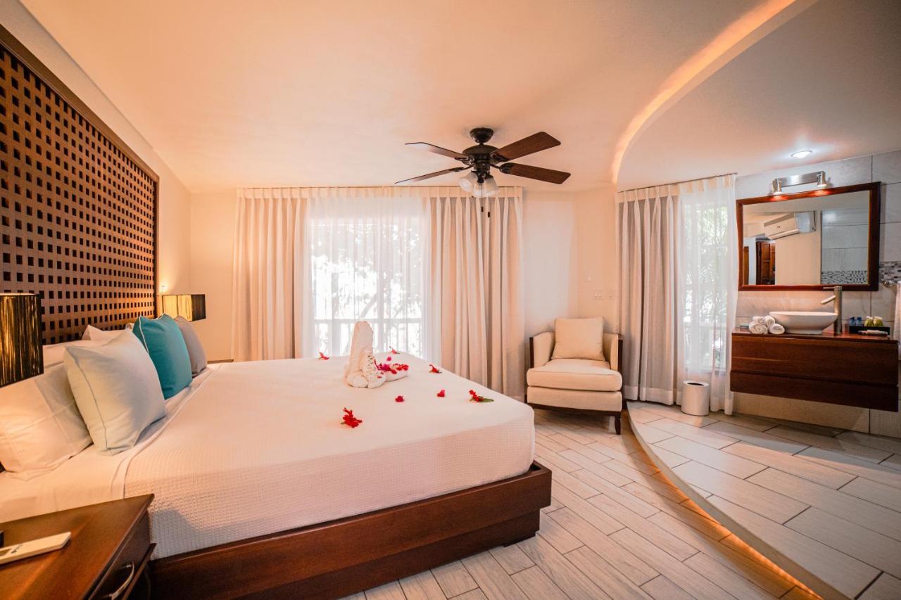 Honeymoon Suite