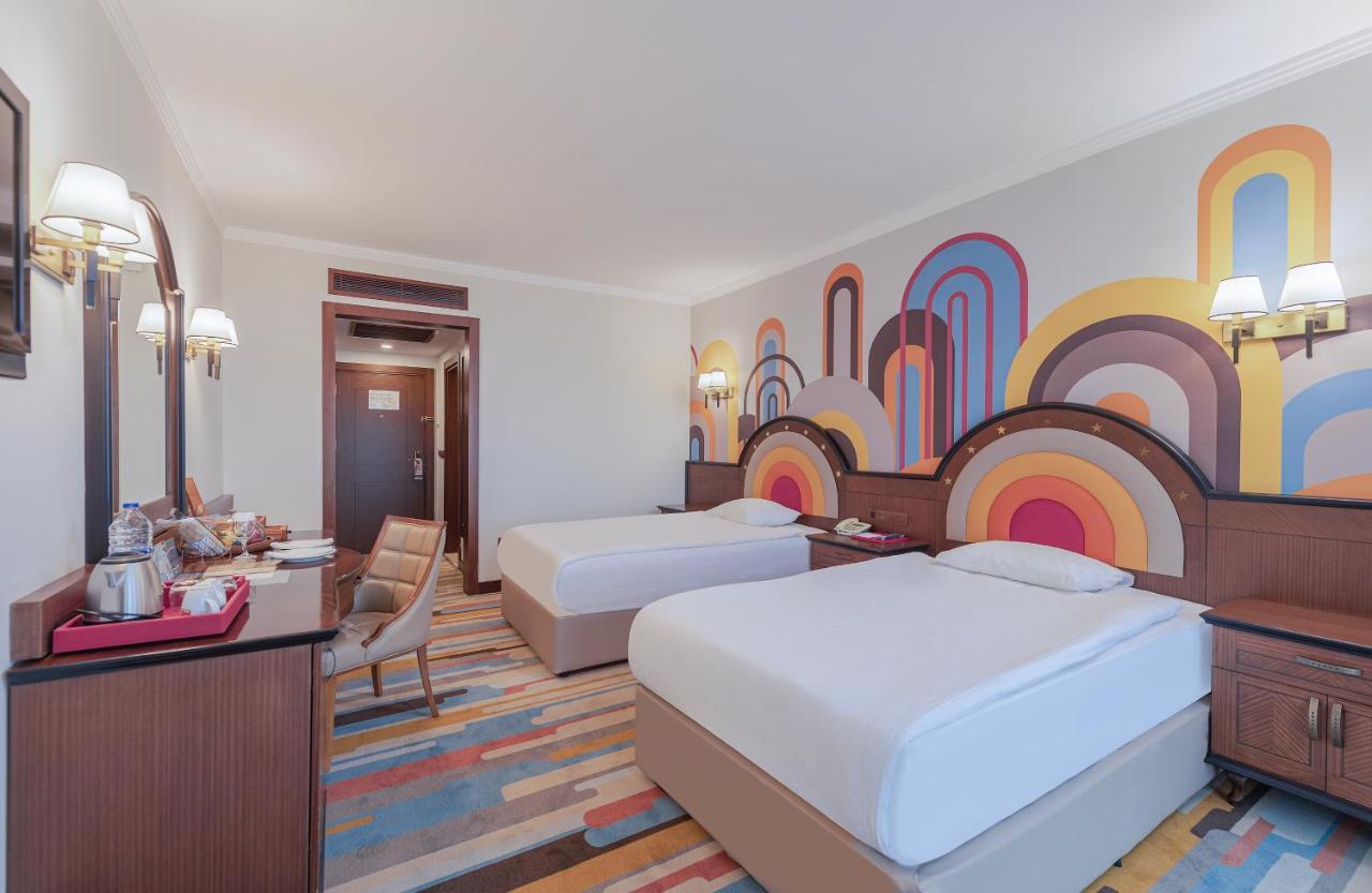 Deluxe Double or Twin Room with City View