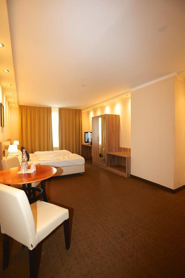 Deluxe Double Room,1368625970:JPEG