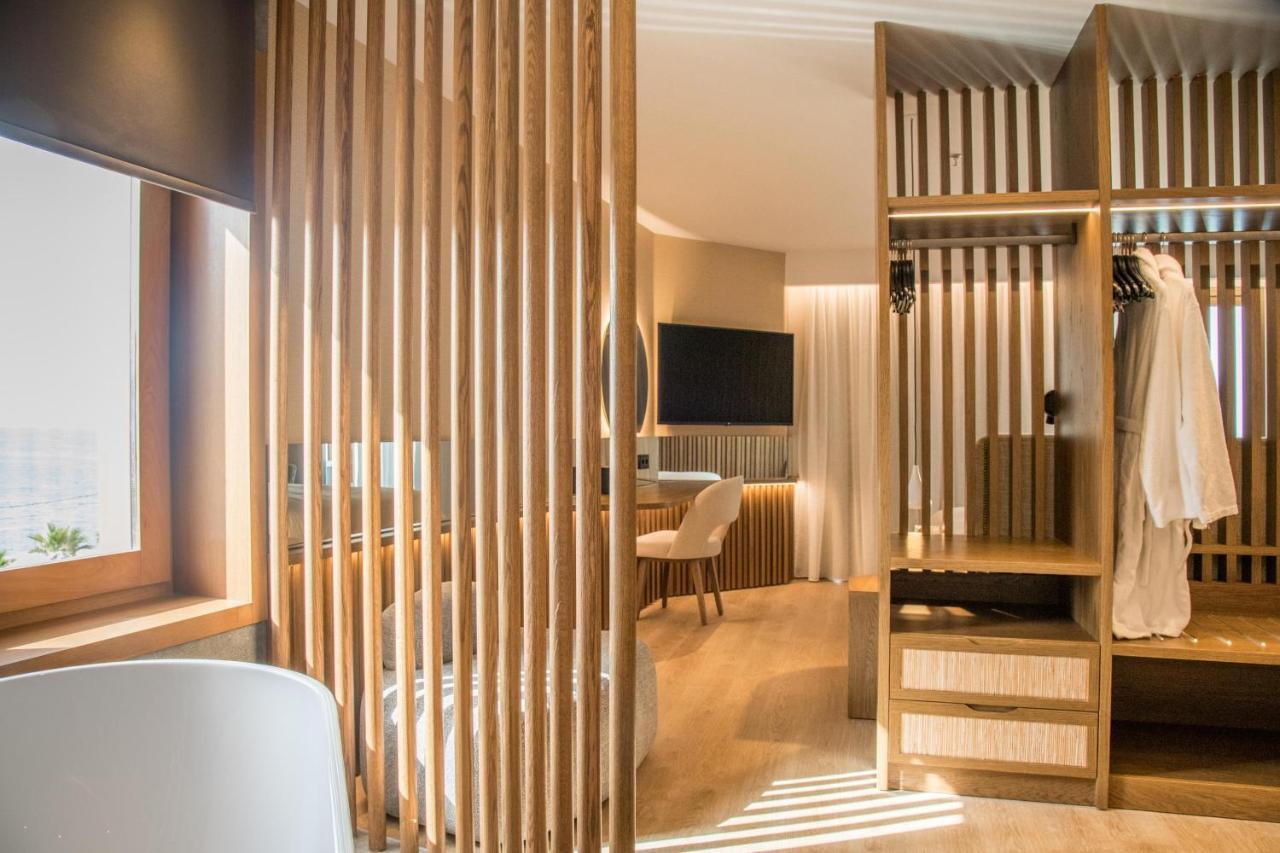 Dazzling Suite Outdoor Hot Tub
