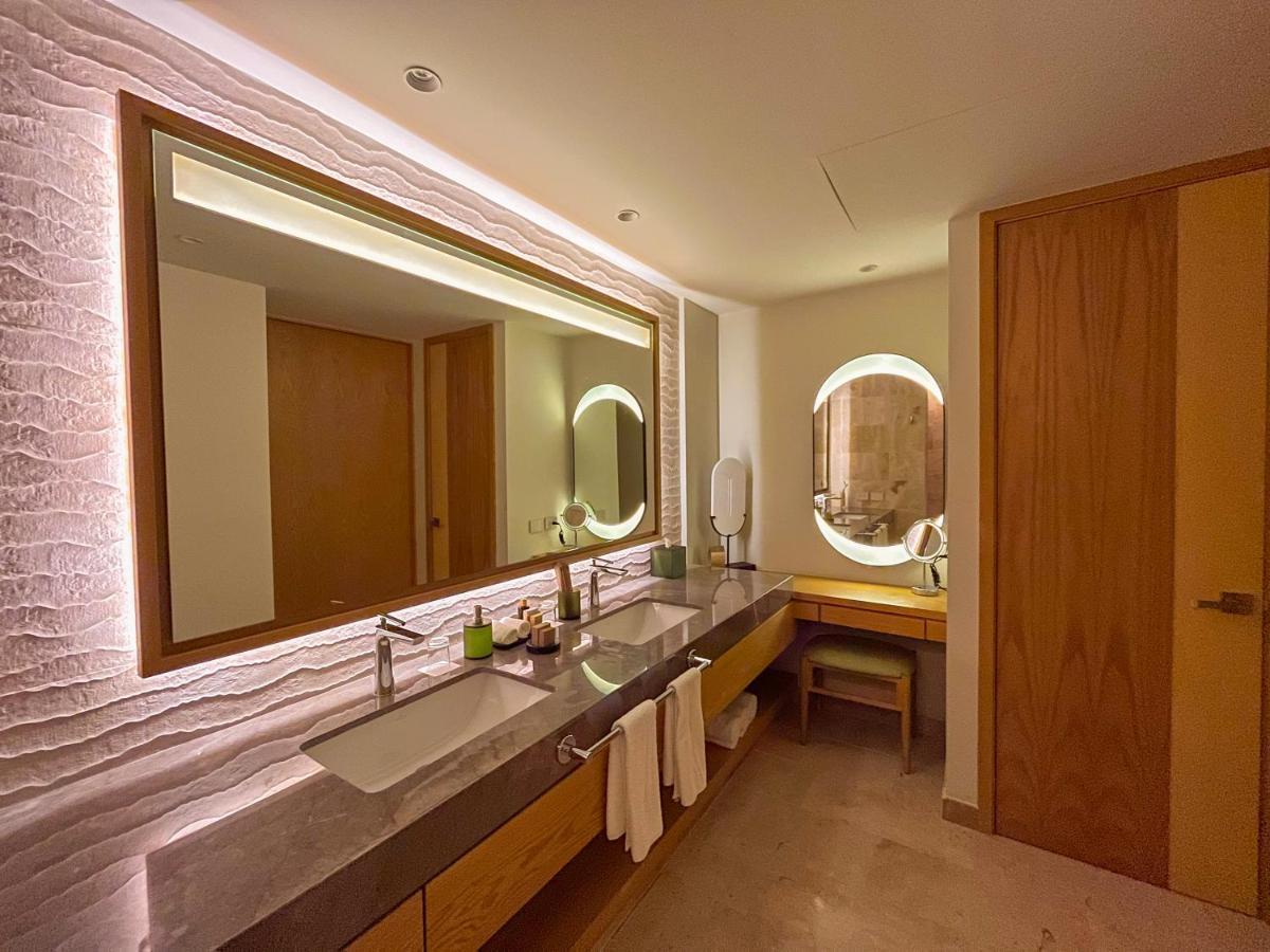 Serenity Club Partial Ocean View King Bed Junior Suite