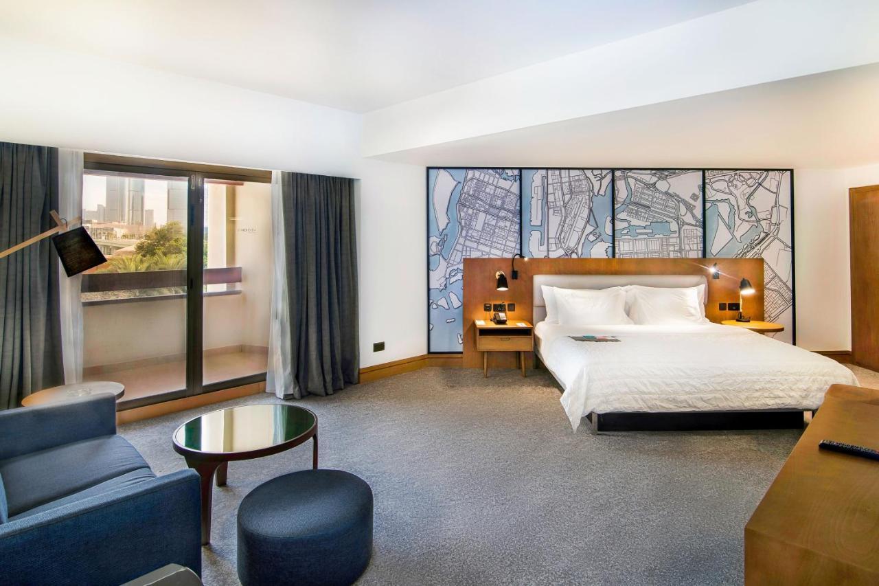 Junior Suite Club Lounge Access