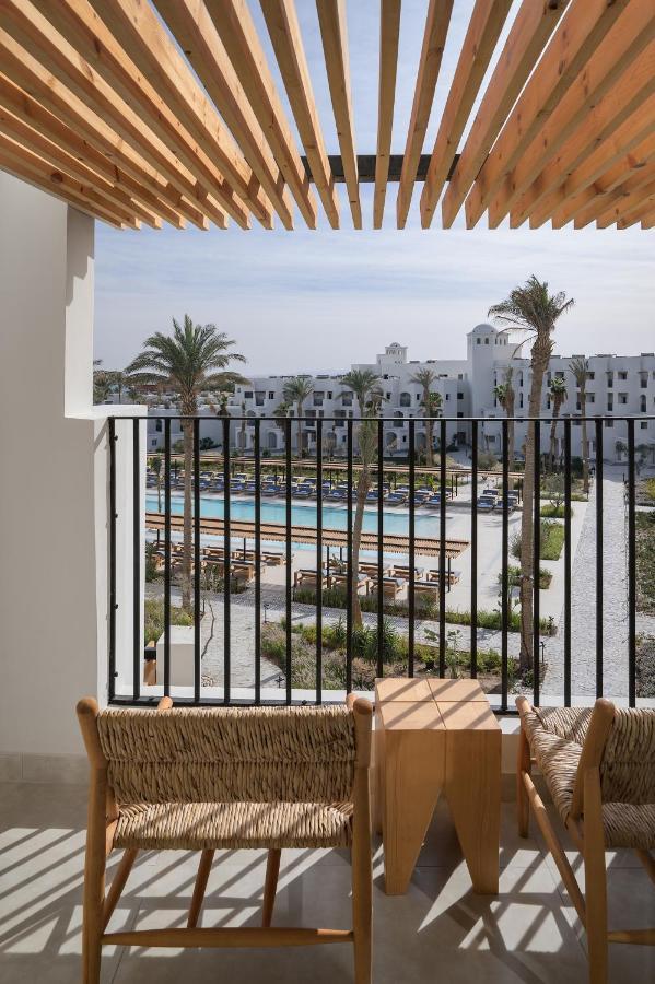Penthouse Suite Pool View,1465989968:JPEG