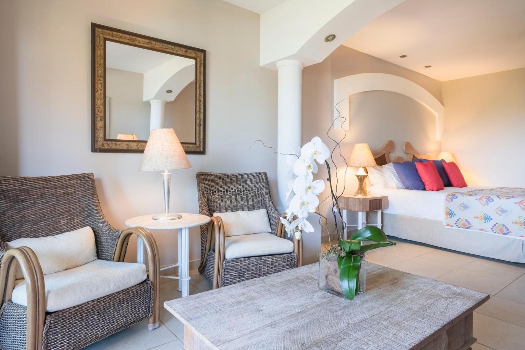 Junior Suite Ocean Front Single