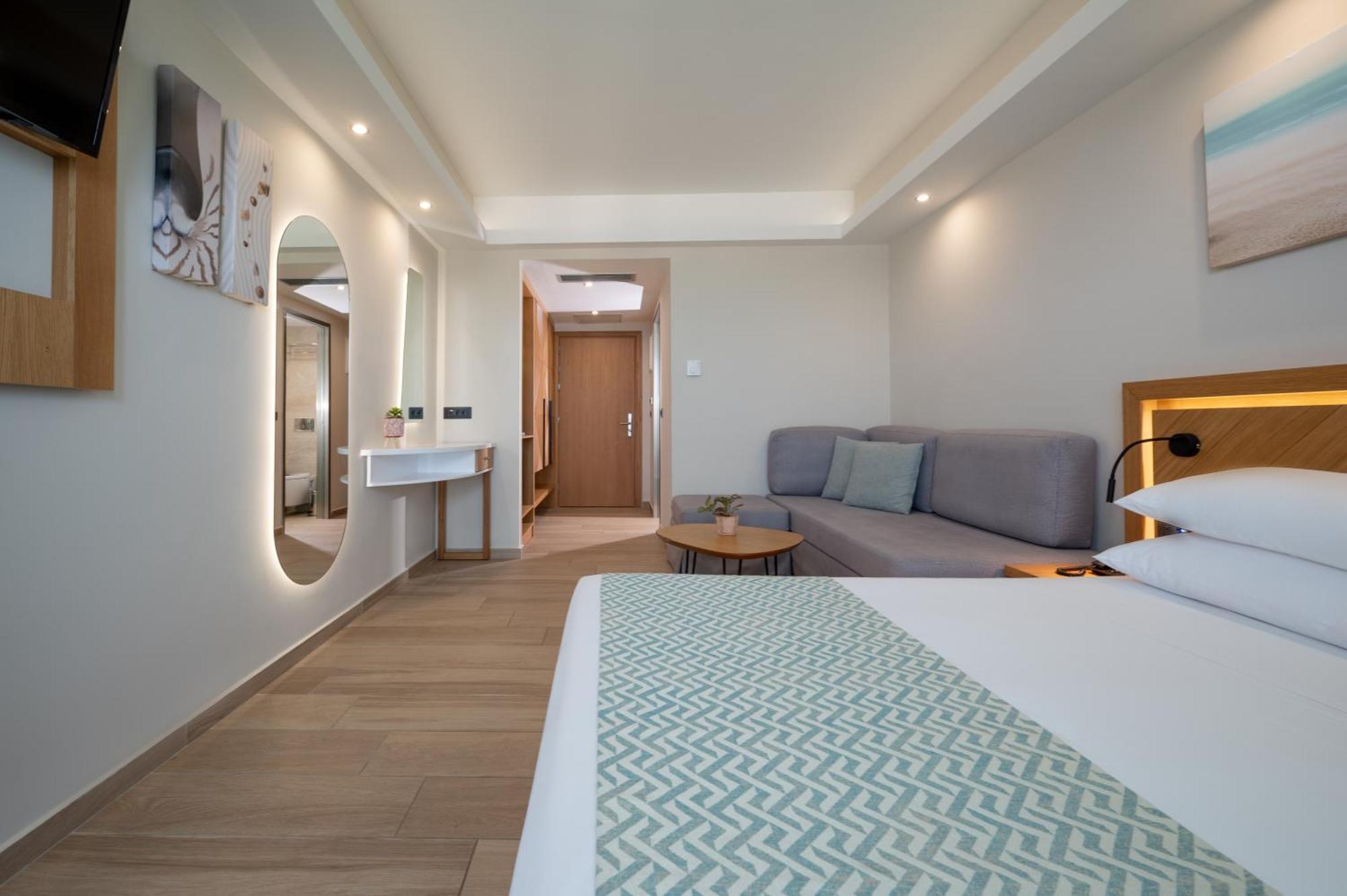 Superior Single Room with Land View