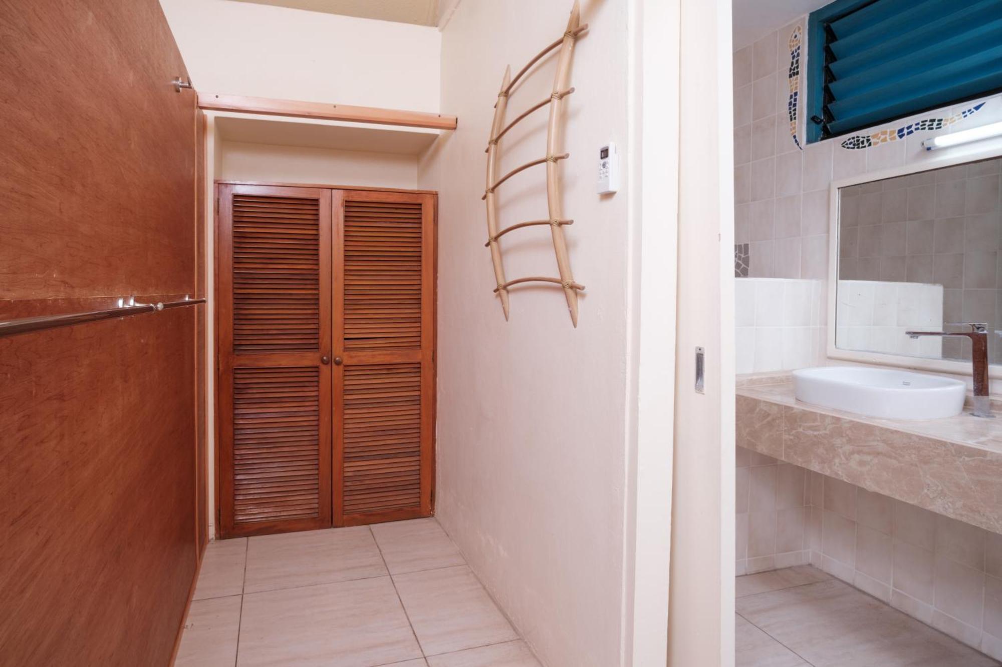 Deluxe Ocean View Bure