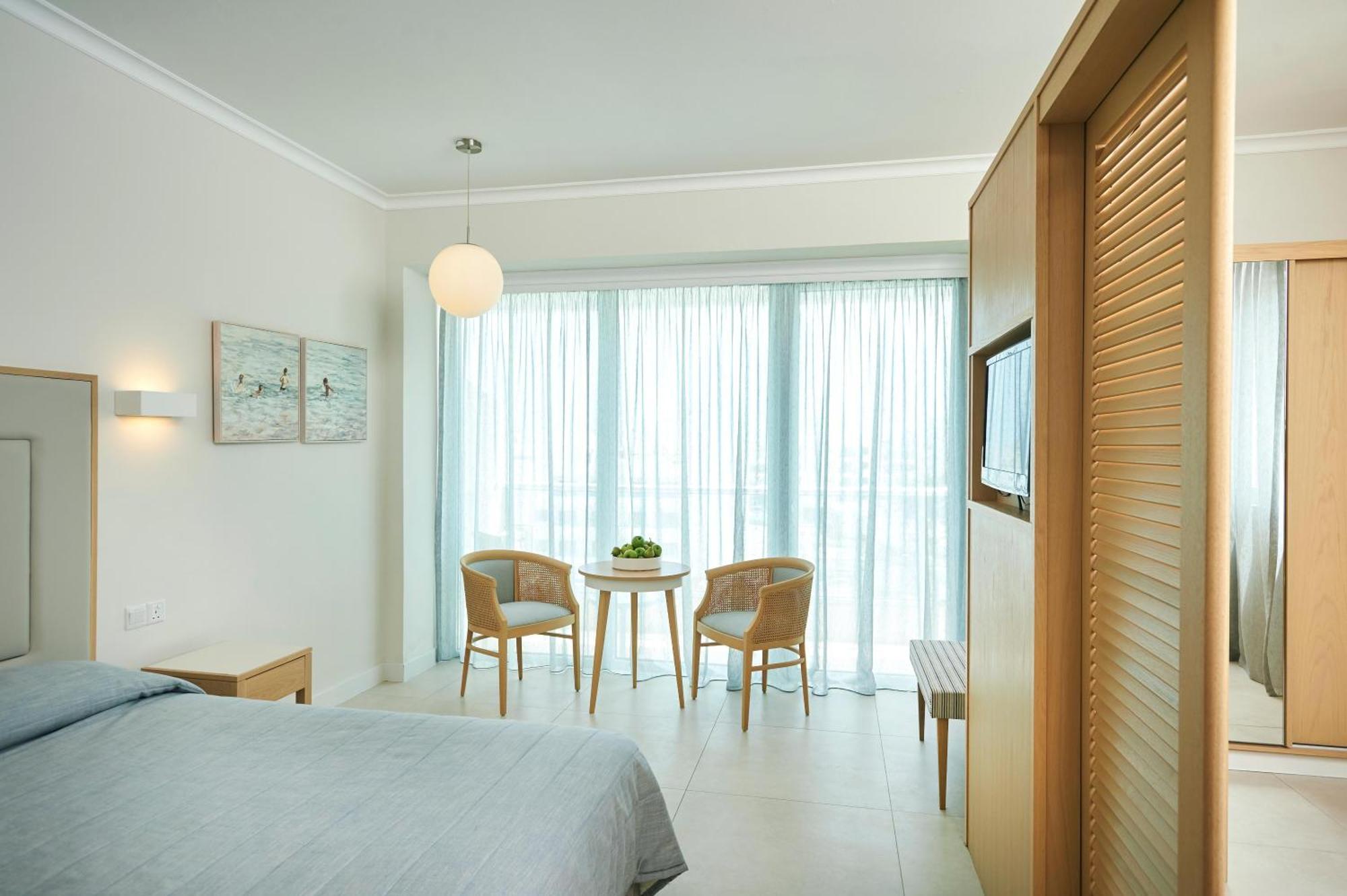 Family Side Sea View room