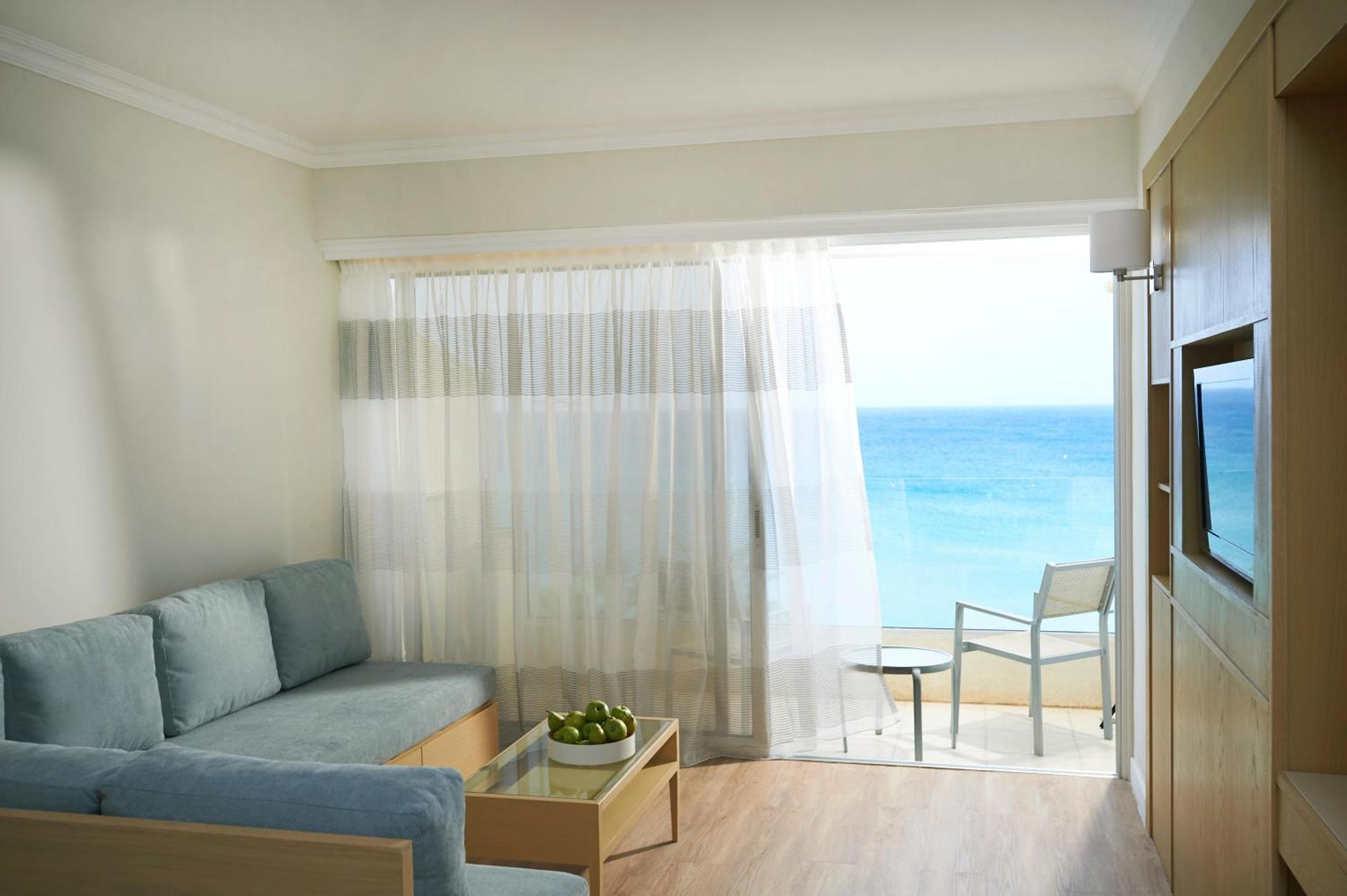 One Bedroom Suite Sea View