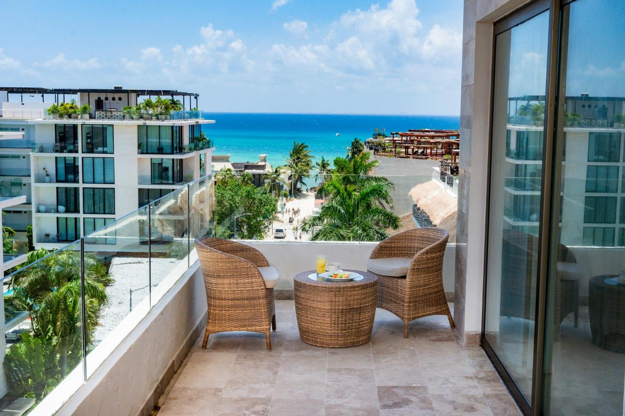 Luxurious Grand Master Suite Partial Ocean View