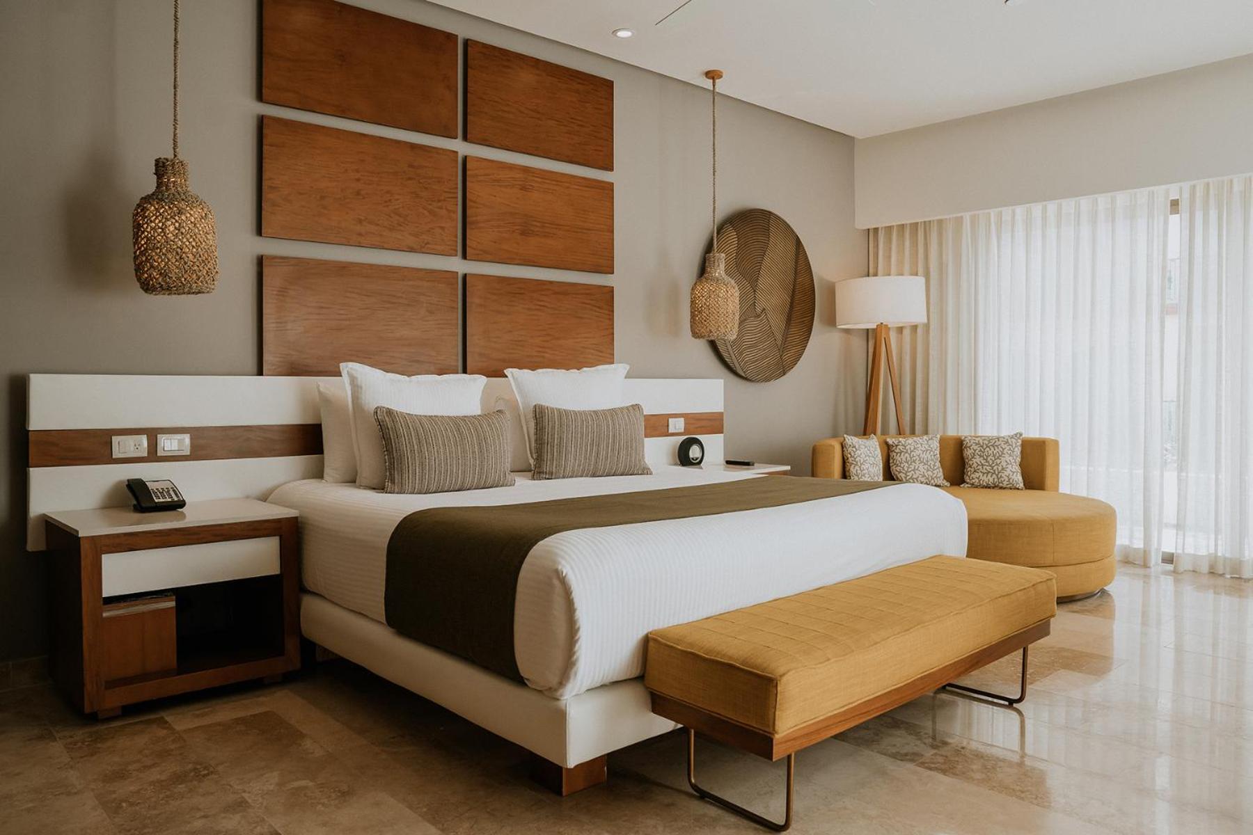 Luxurious Grand Master Suite,1614808885:JPEG