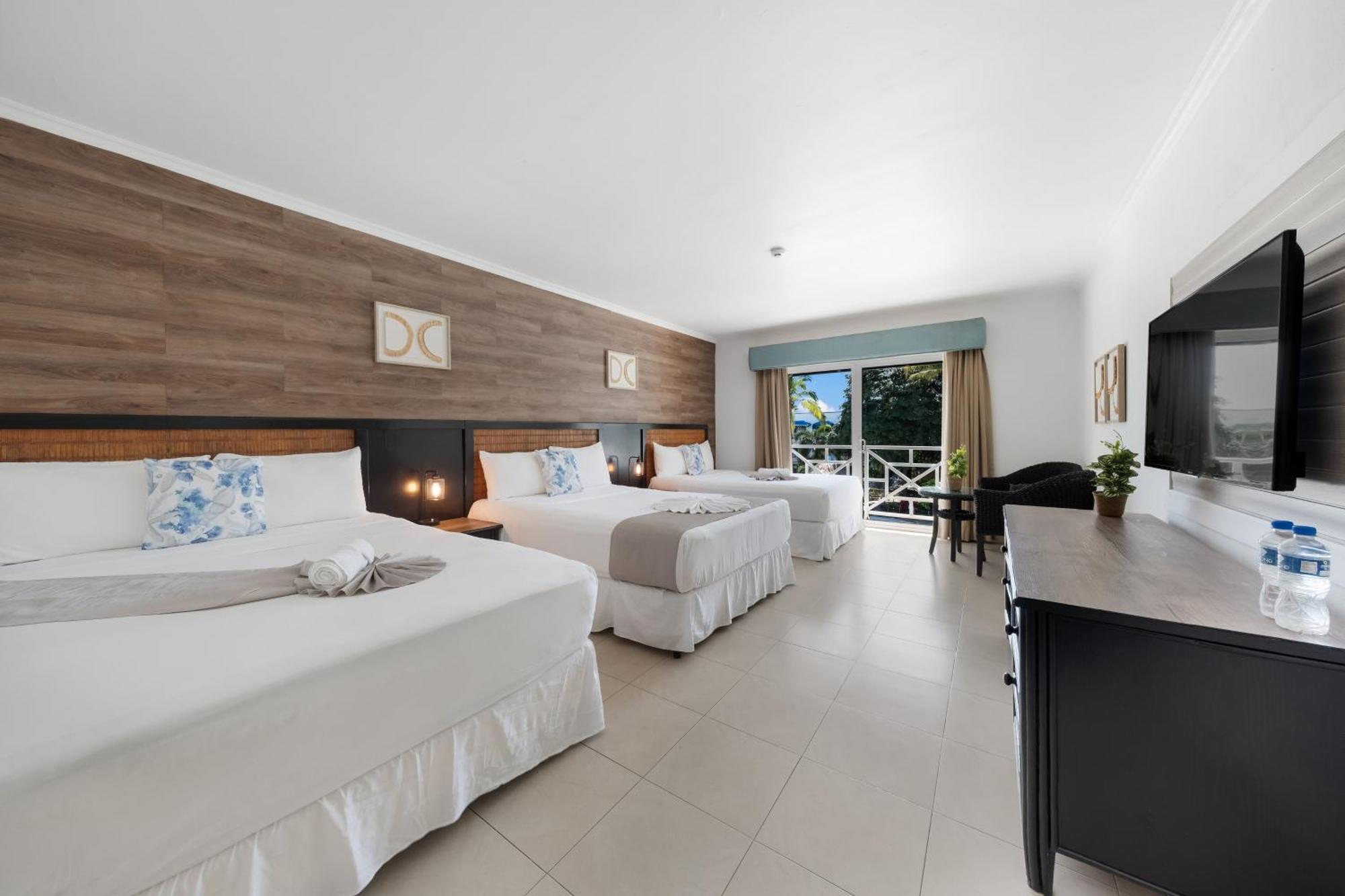Deluxe Family Room