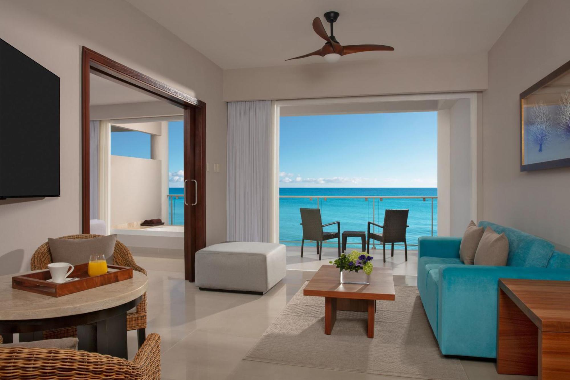 Preferred Club Ocean Front King Bed