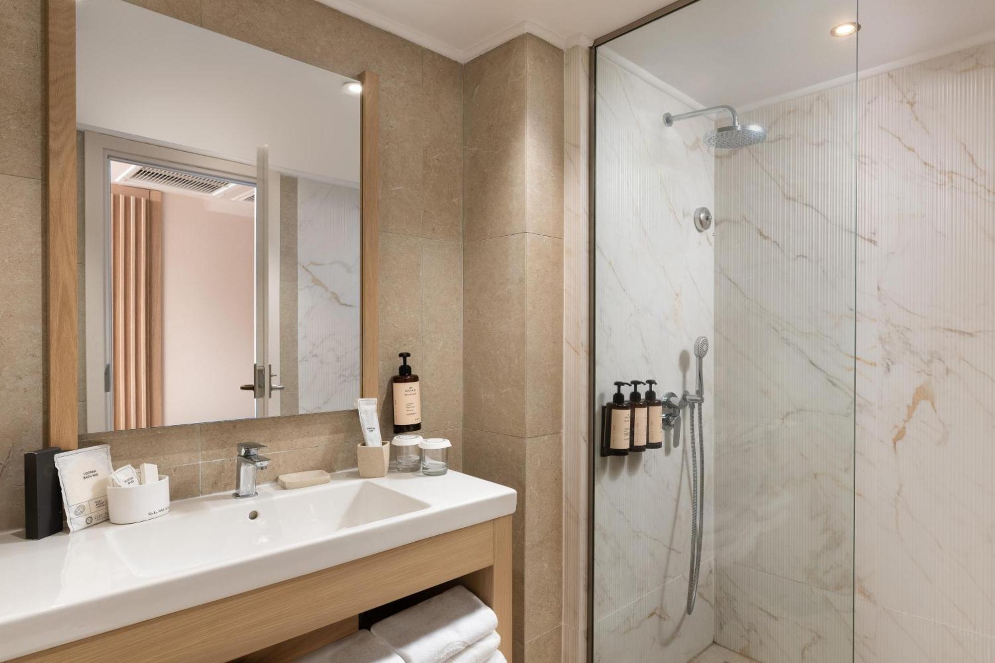 Prime Suite - Car rental included