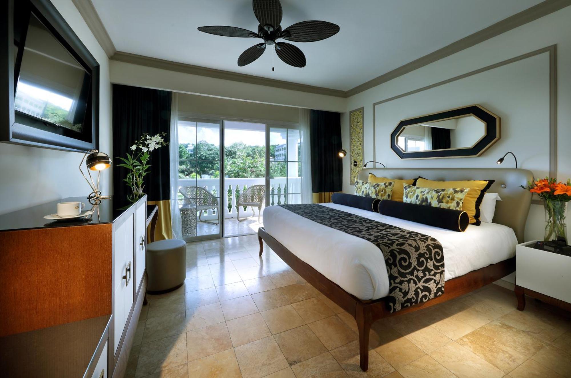 Signature Level Suite