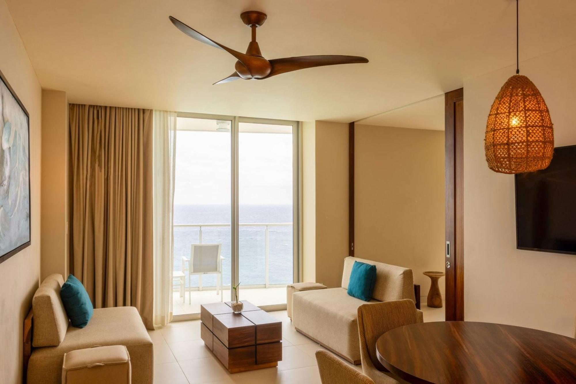 Master Suite 1 Bedroom Presidential Suite 1 King