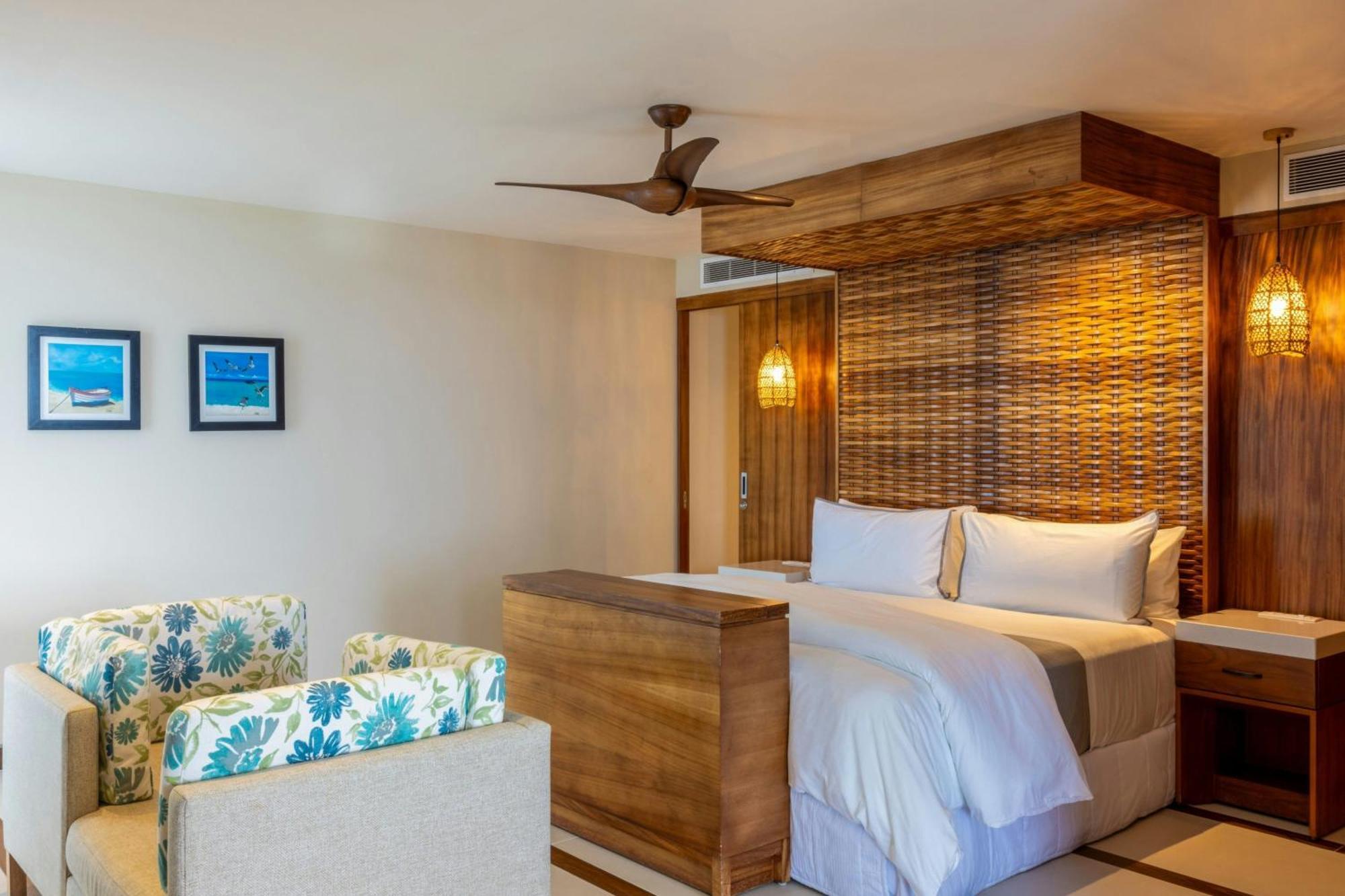 Master Suite 1 Bedroom Presidential Suite 1 King