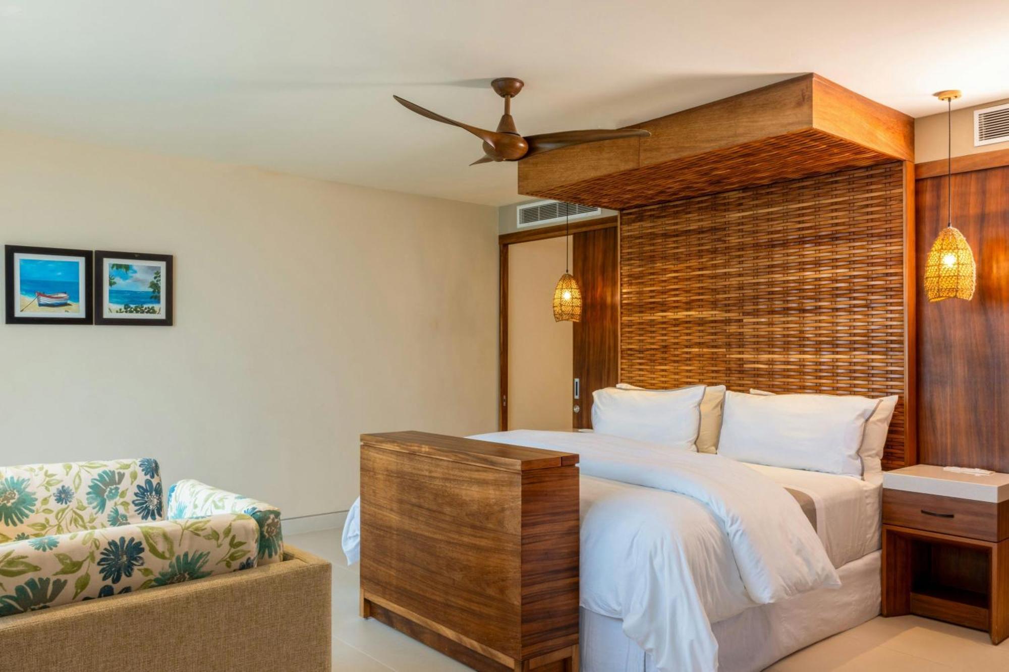Master Suite 1 Bedroom Presidential Suite 1 King