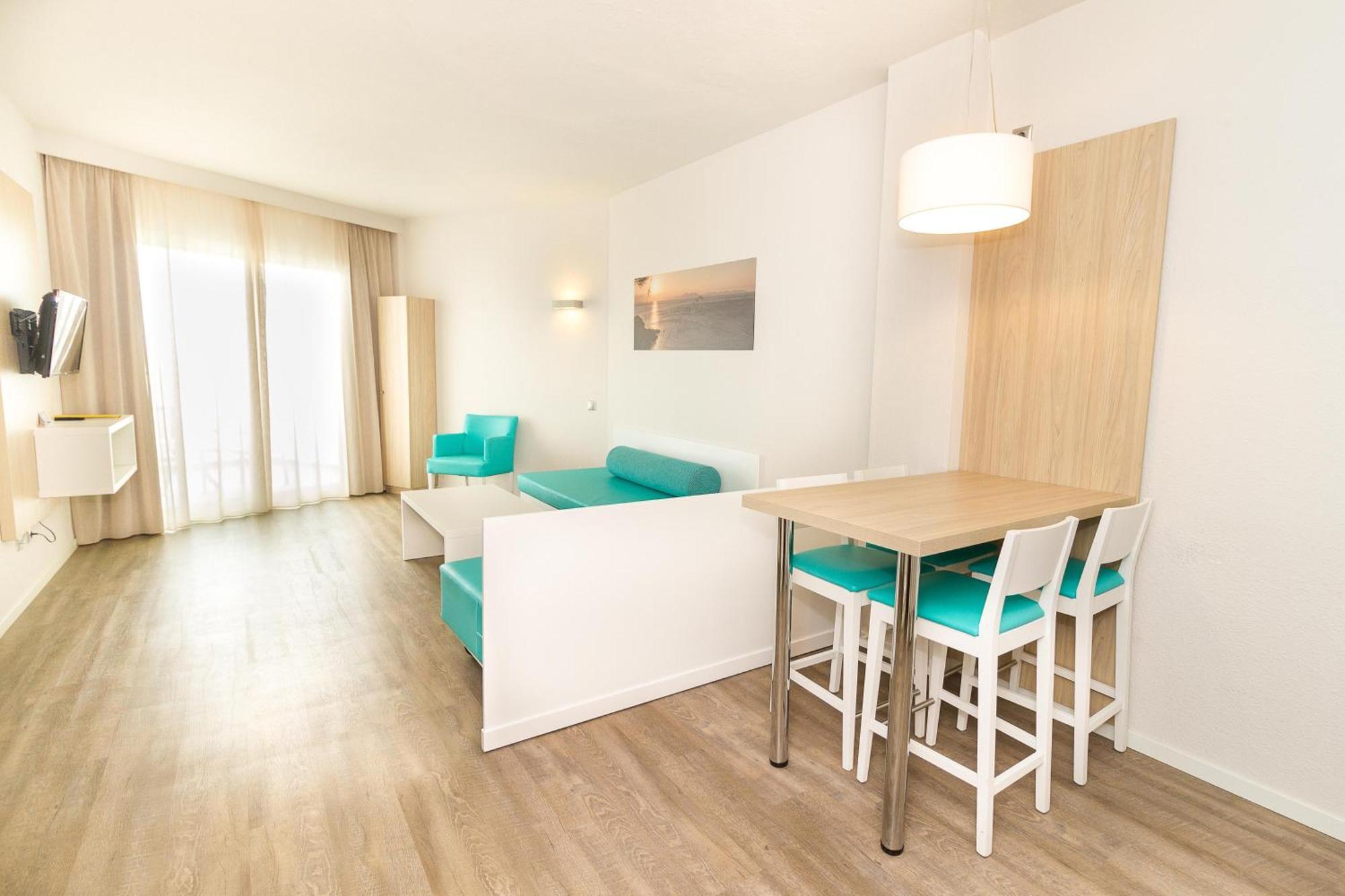 Two-Bedroom Apartment (4 Adults)