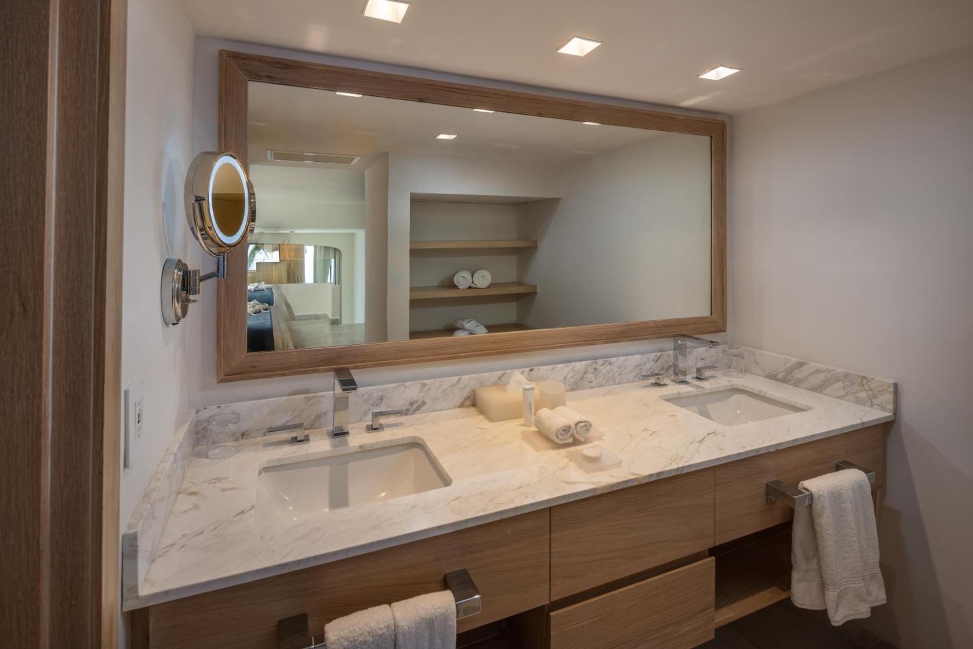 Superior Loft Suite Ocean View Kids & Teens