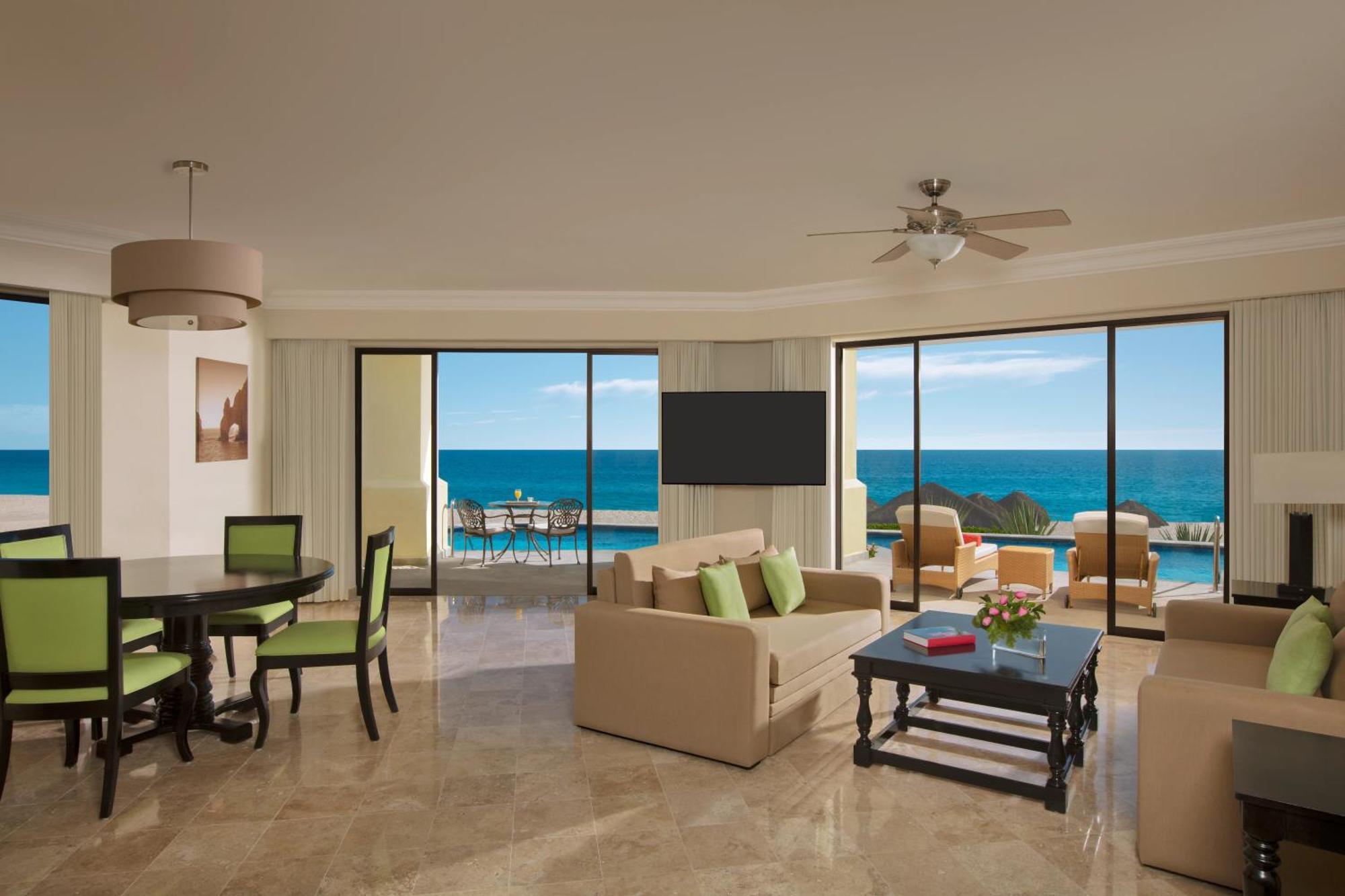 Preferred Club Presidential Suite Ocean Front Swim Out
