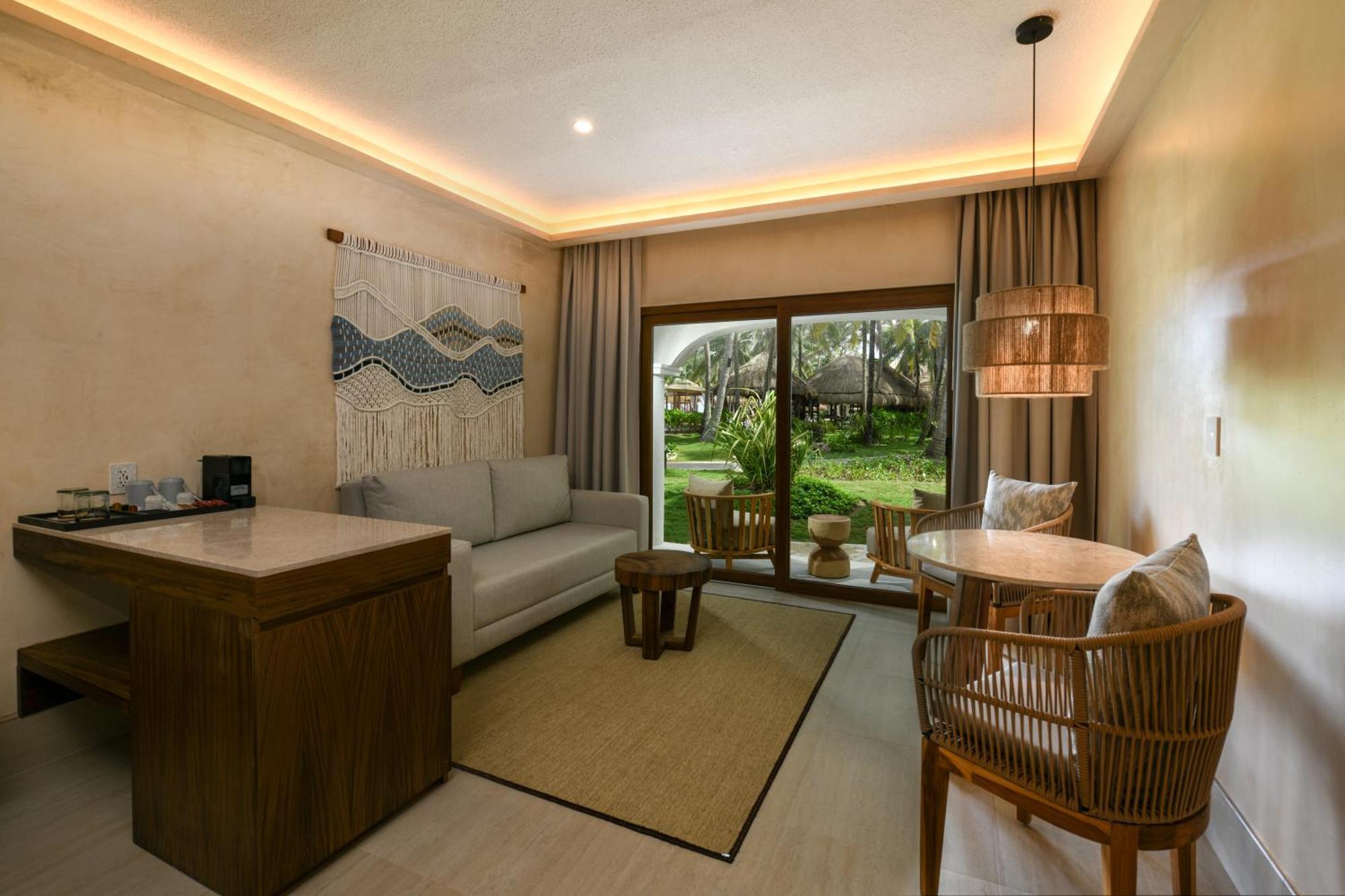 Royal Retreat Deluxe Garden Suite