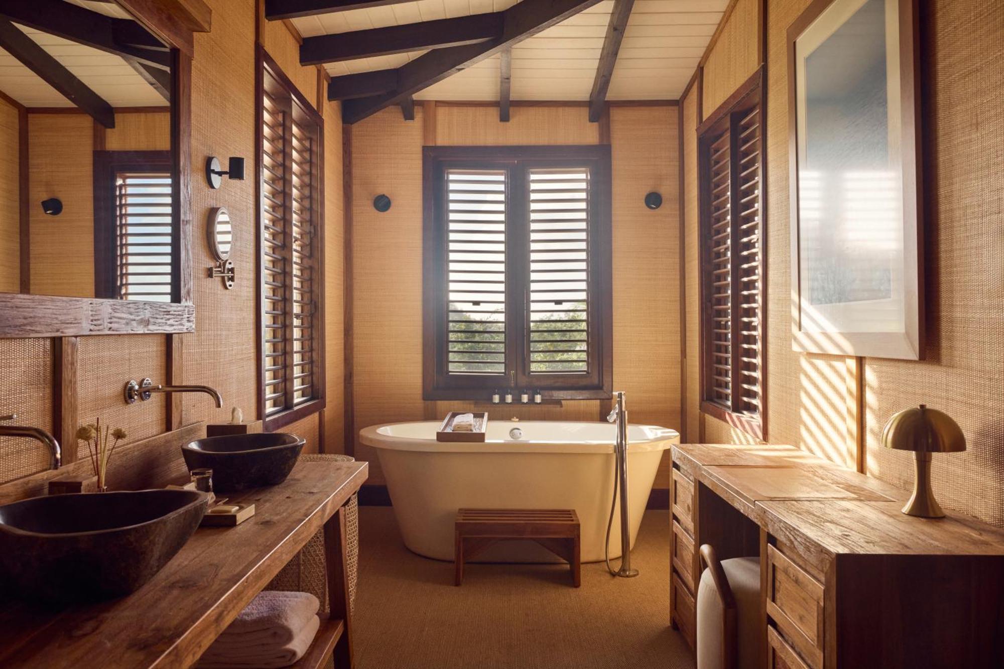 Hillside Ocean Pool Villa