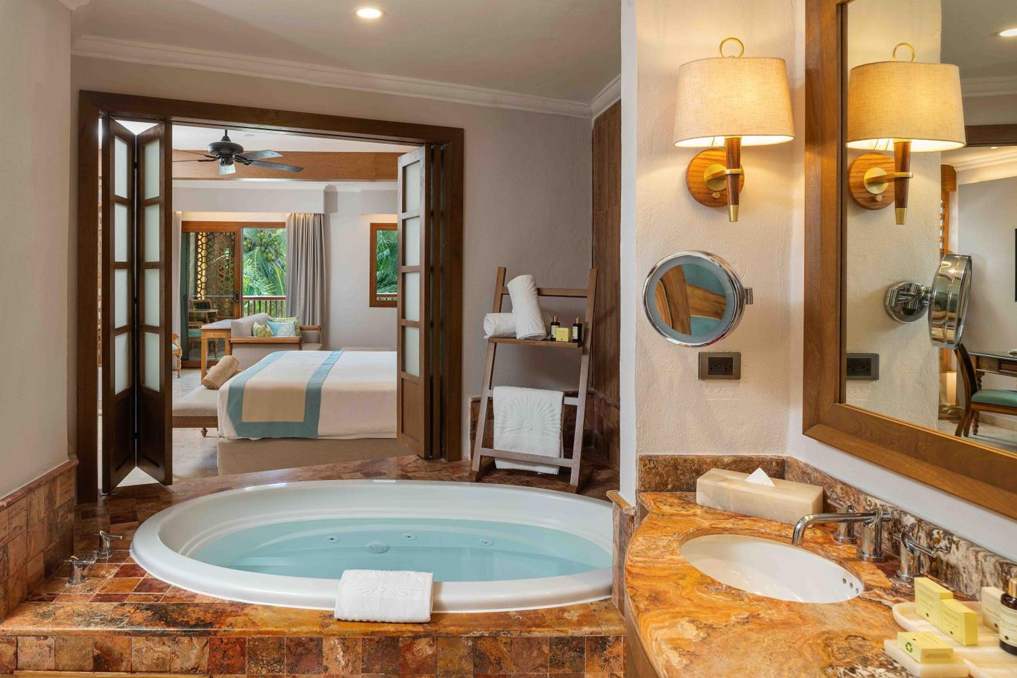 Golden Superior Junior Suite