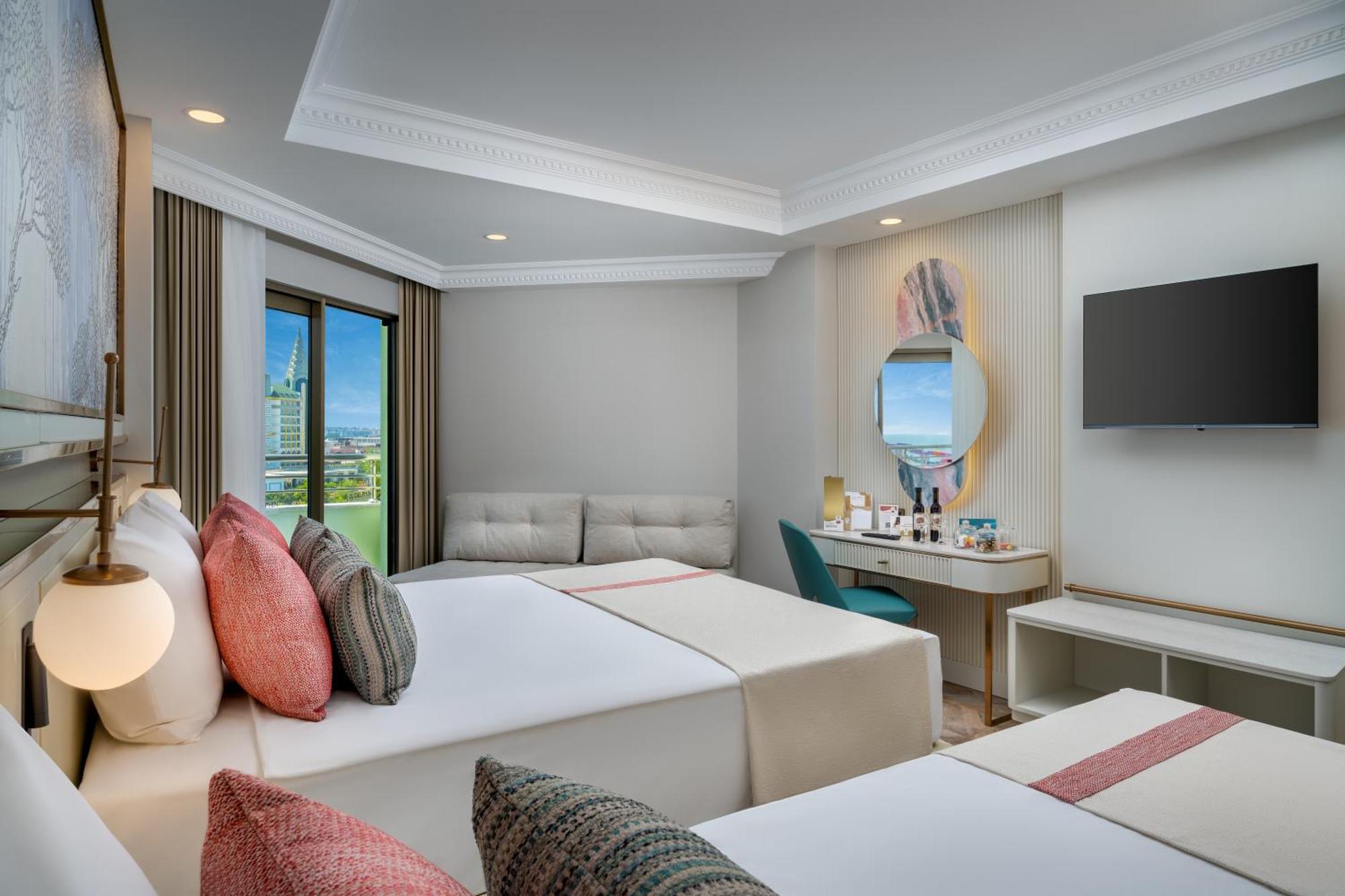 Standard Double or Twin Room with Side Sea View