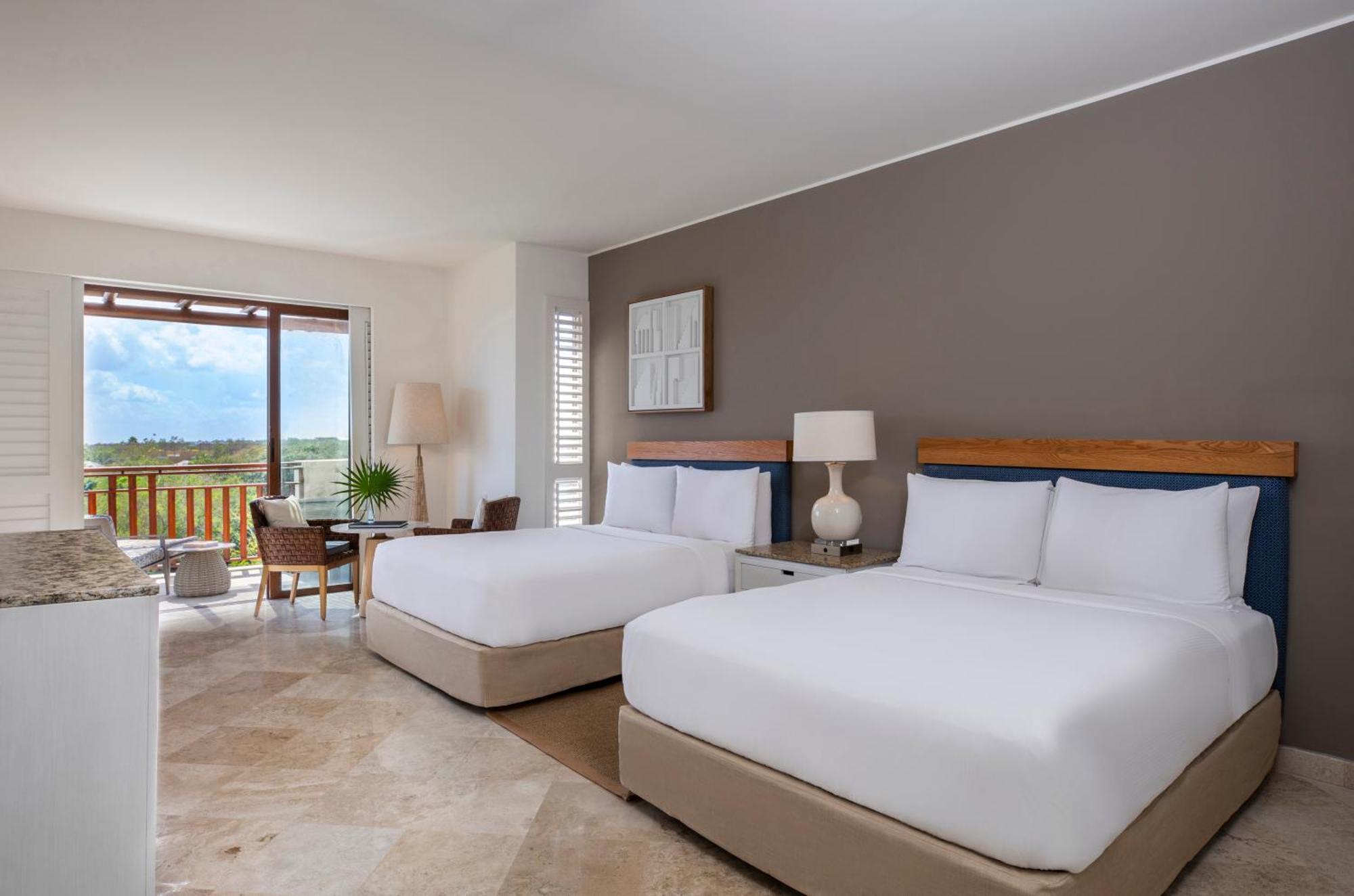 Family Lagoon connecting rooms