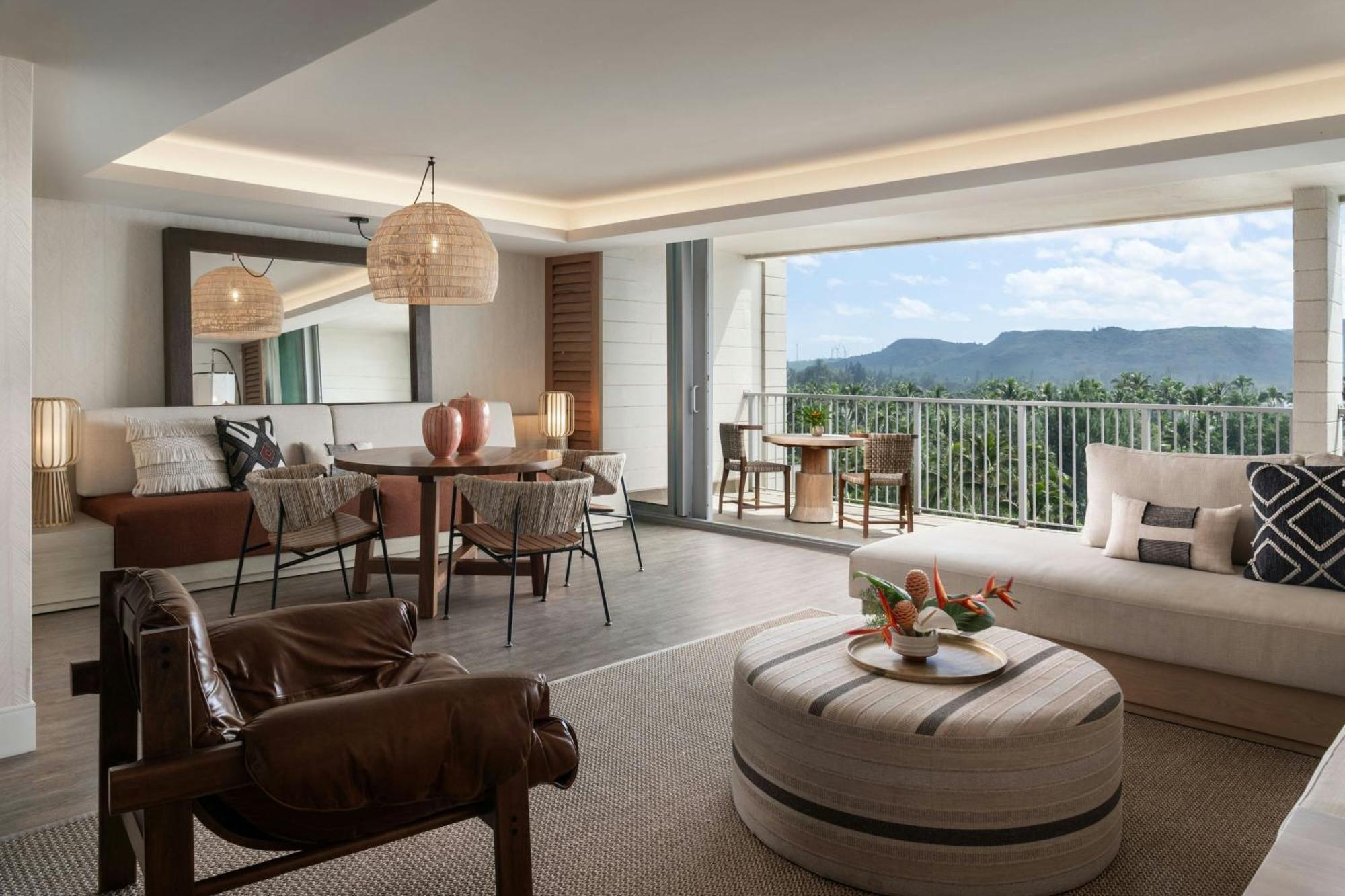 One-Bedroom Ali'i Suite High Floor or Club Lounge Access