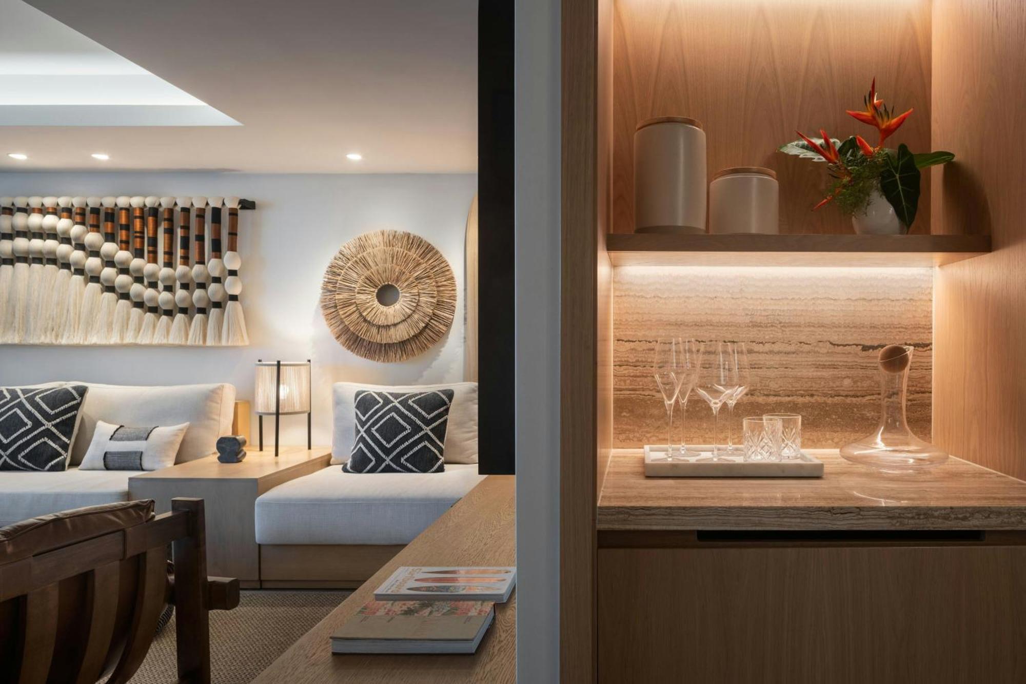 One-Bedroom Ali'i Suite High Floor or Club Lounge Access