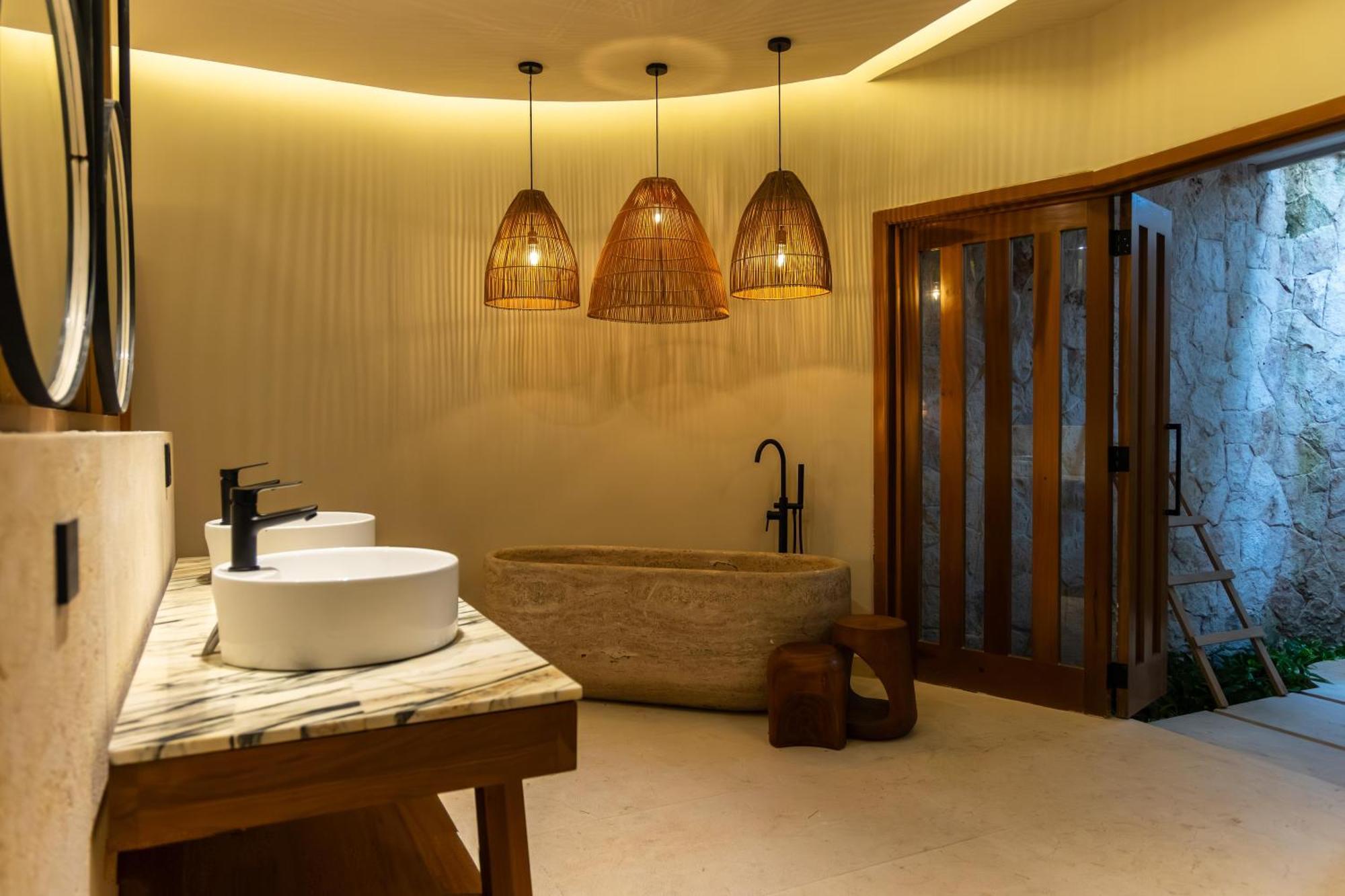Laguna VIlla Suite Adults Only 18 years old
